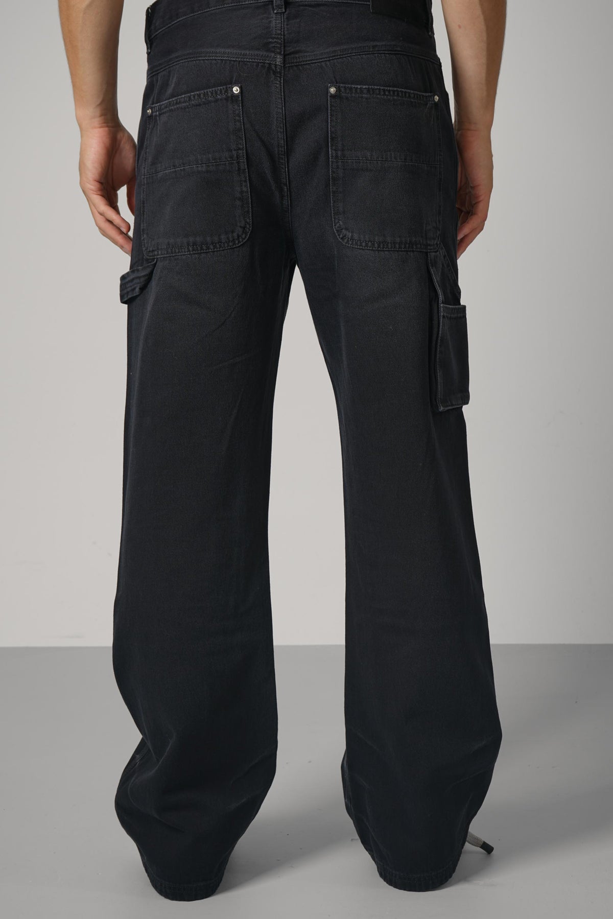Amiri Lightweight Carpenter Jean – Vintage Black