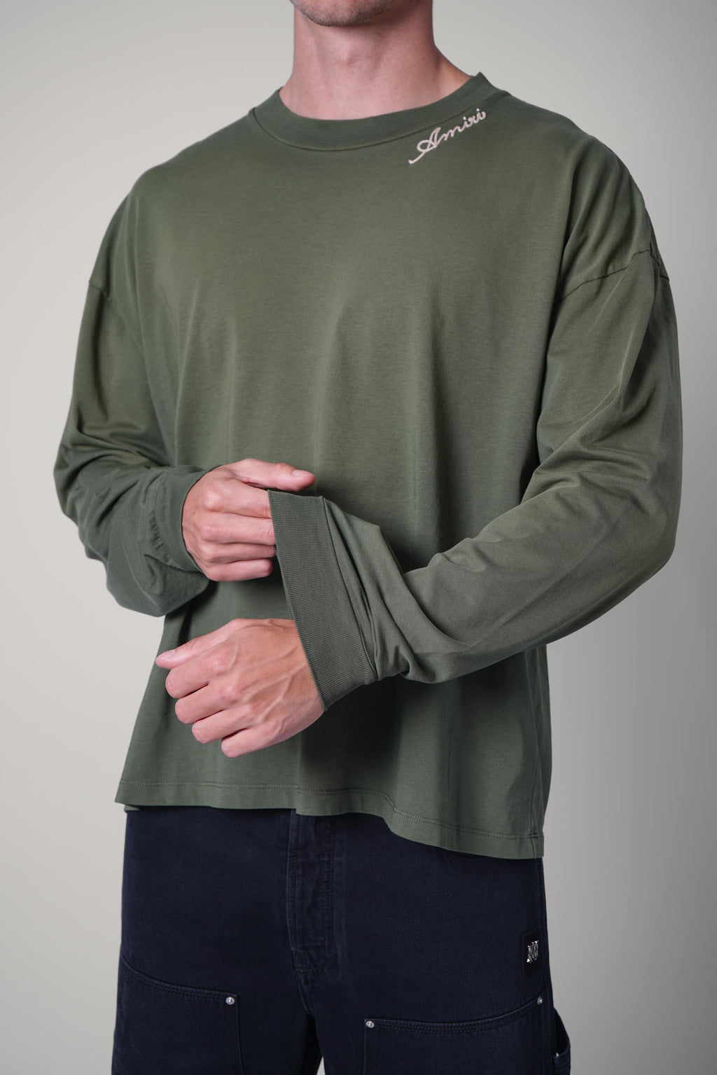 Amiri Script Ls Tee – Deep Olive