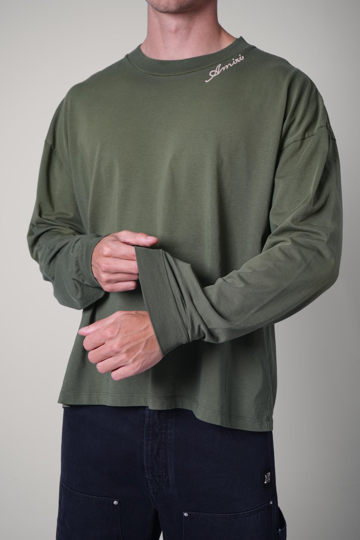 Amiri Script Ls Tee – Deep Olive