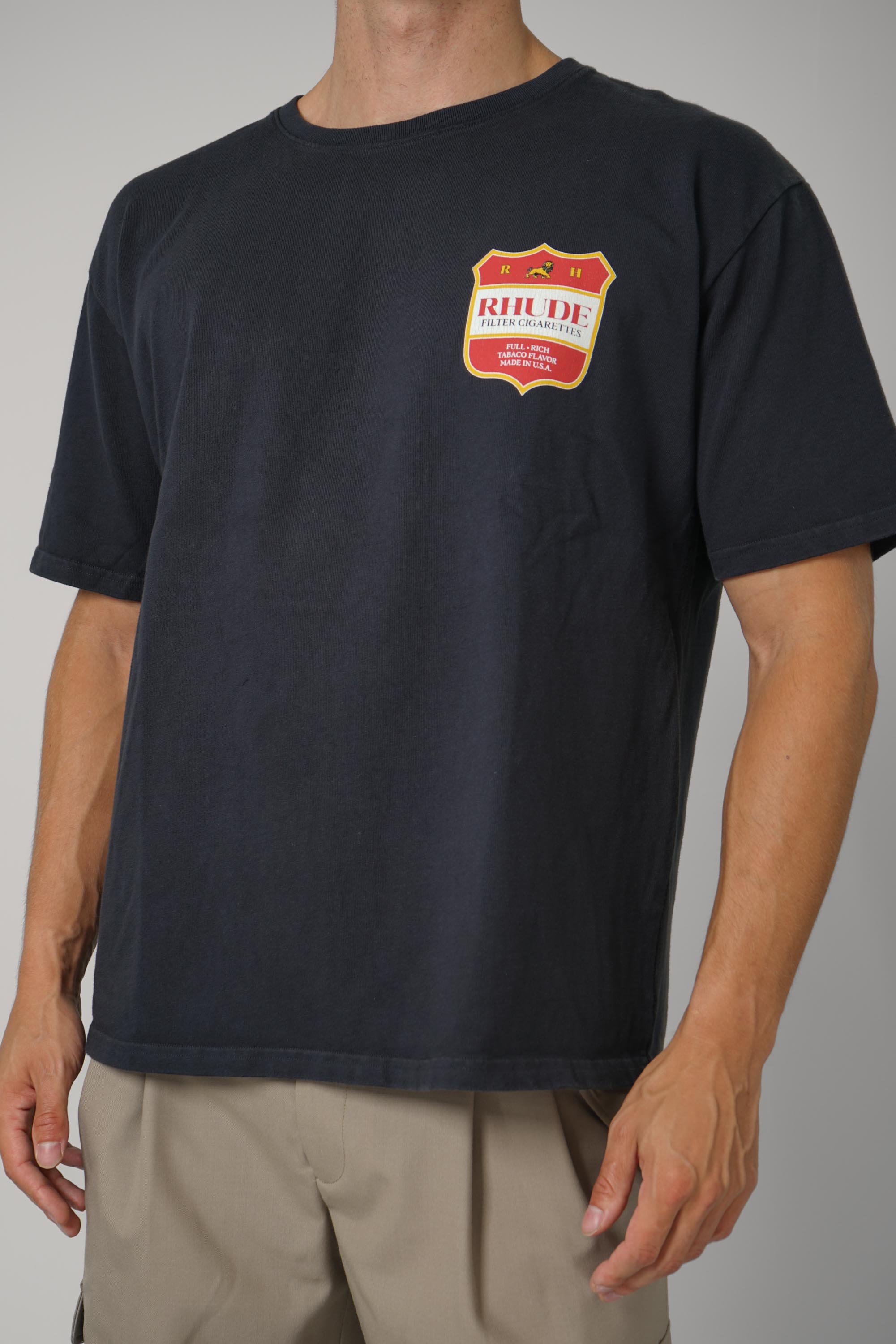Filtaro Crest Tee – Vintage Black / Red / Yellow