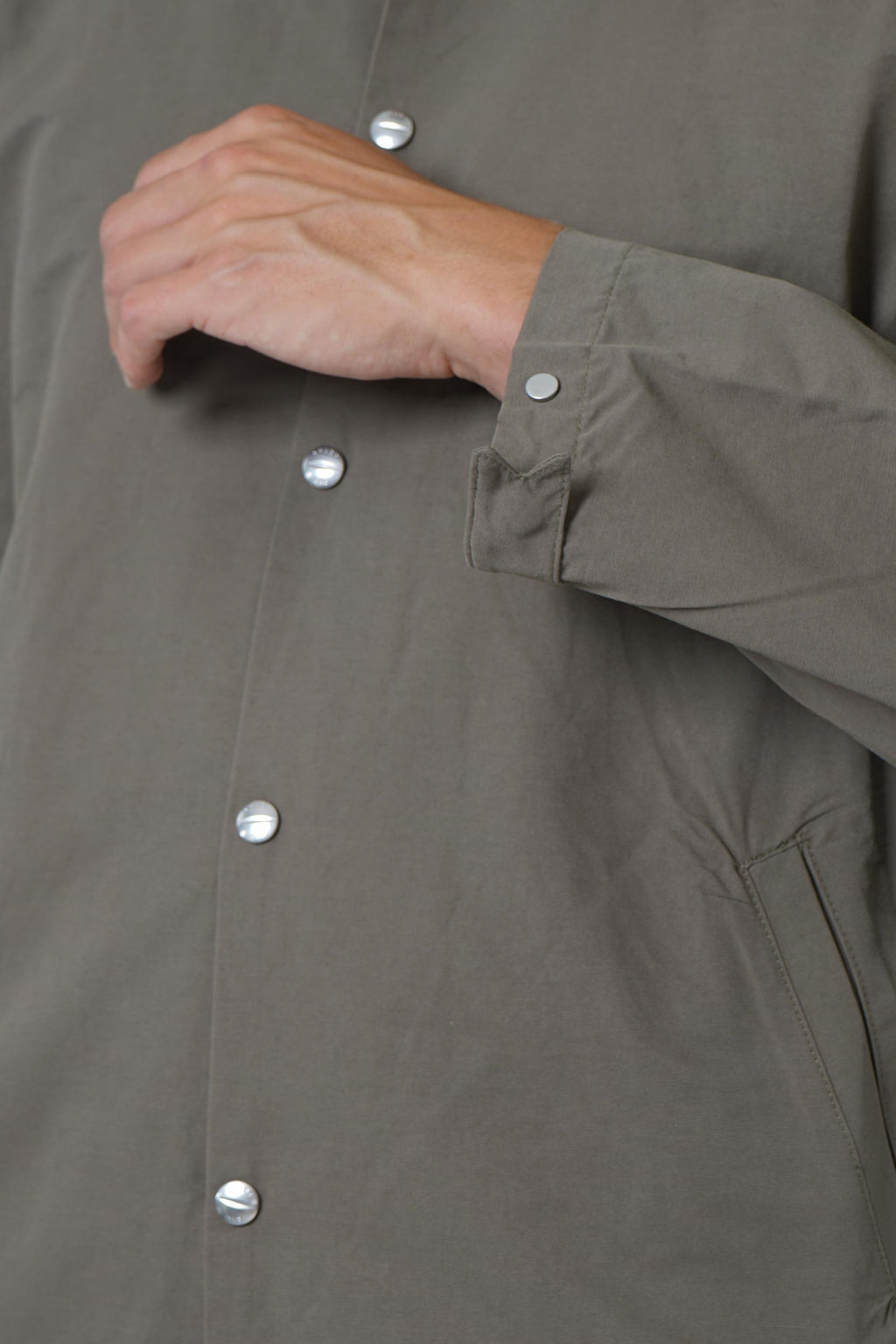 Logo Coaches Jacket – Taupe / Taupe