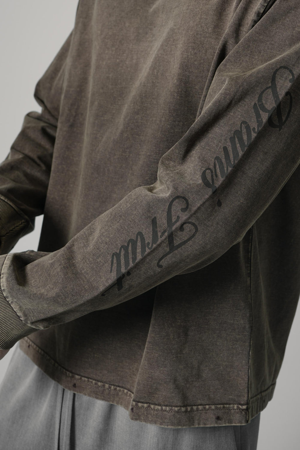 Brams Fruit Distressed Script Logo Longsleeve – Washed Brown
