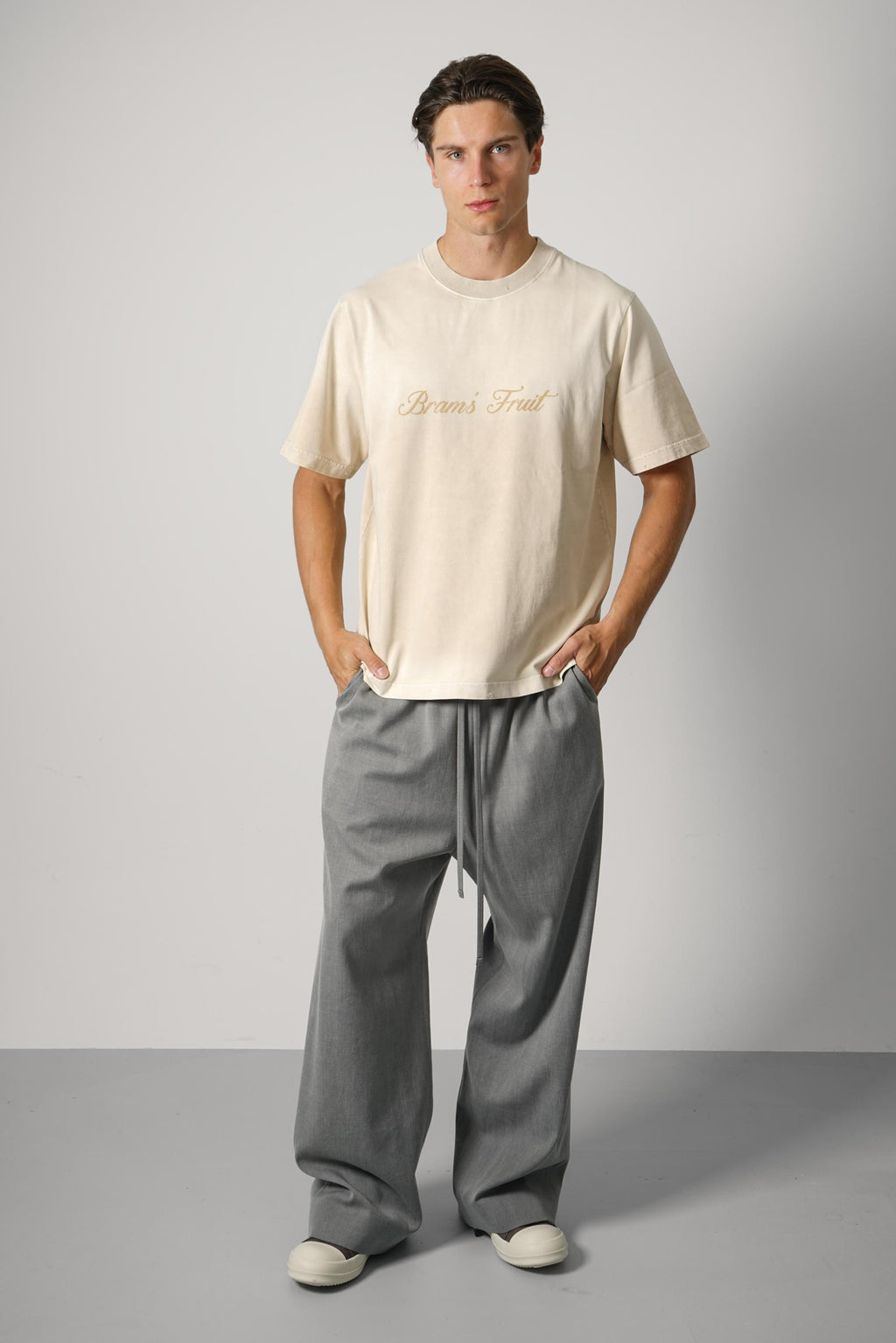 Brams Fruit Distressed Script Logo T-shirt – Clay