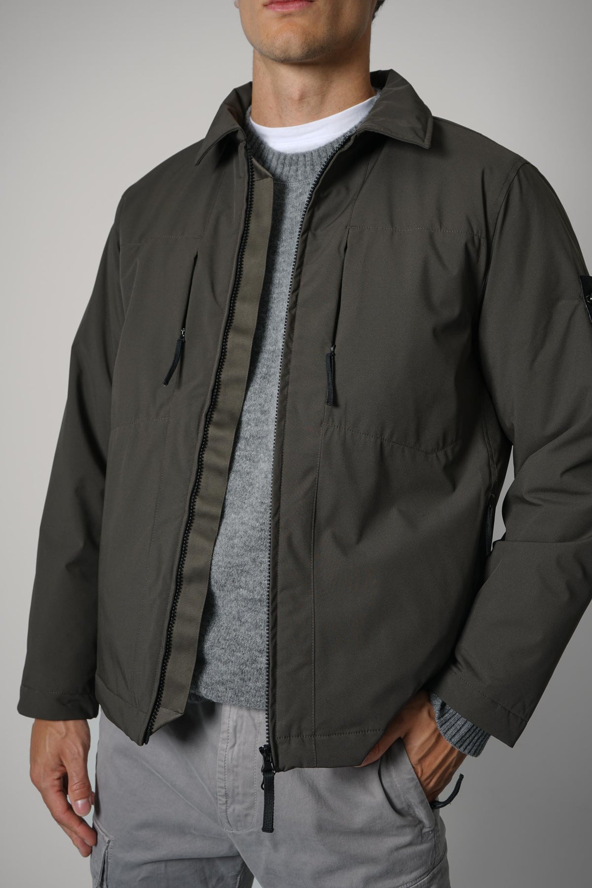 Stone Island Jacket – Coal Grey (Q100036)