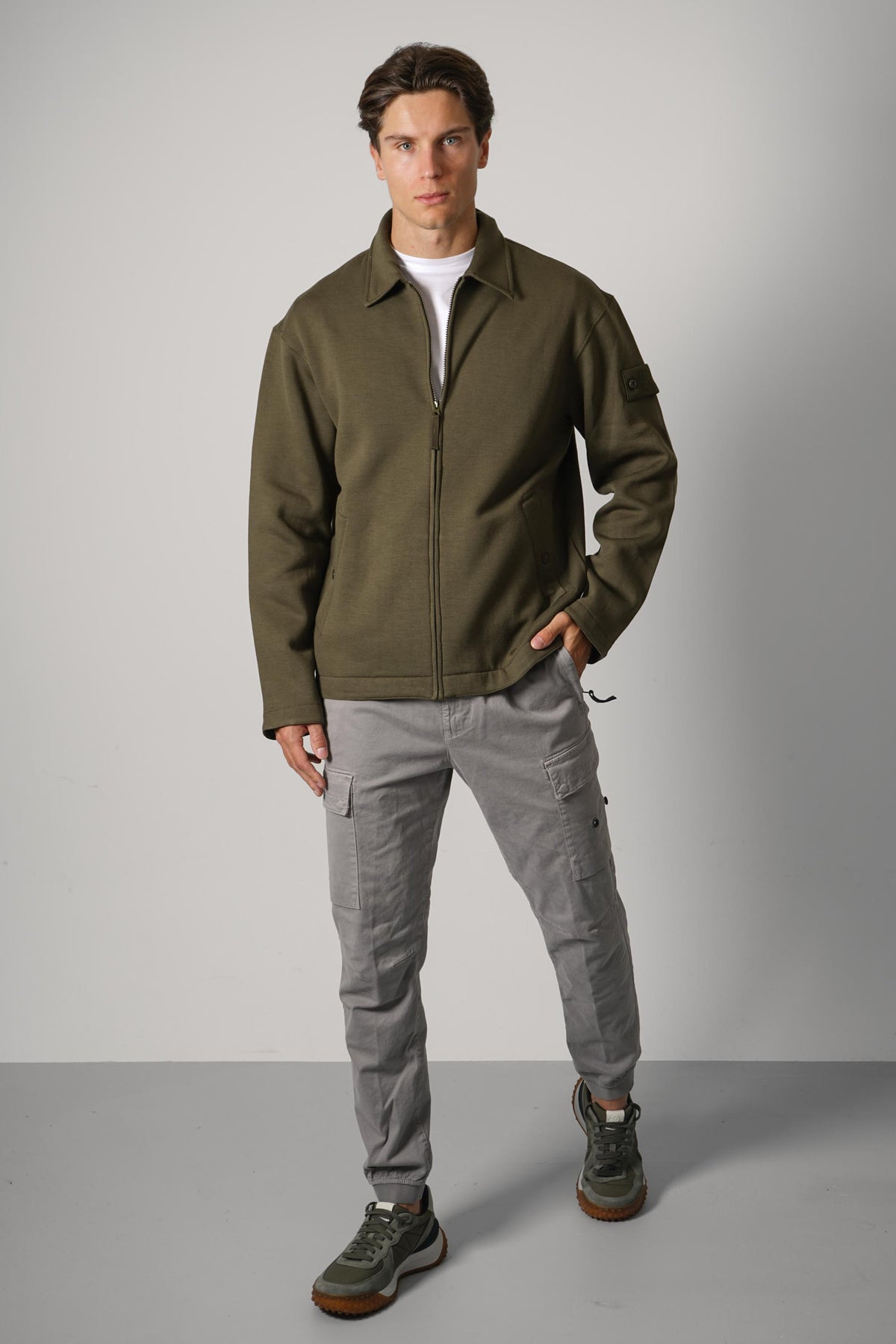 Stone Island Zip-Up Cardigan – Military Green (6100014)