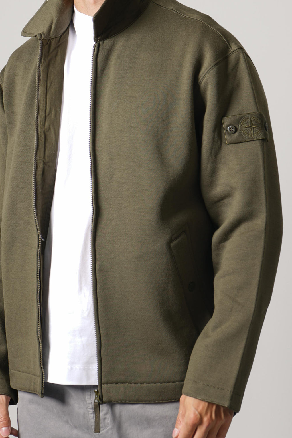 Stone Island Zip-Up Cardigan – Military Green (6100014)