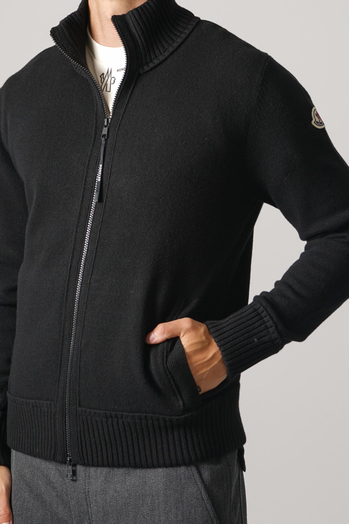 Moncler Tricot Cardigan 9B00029 – black