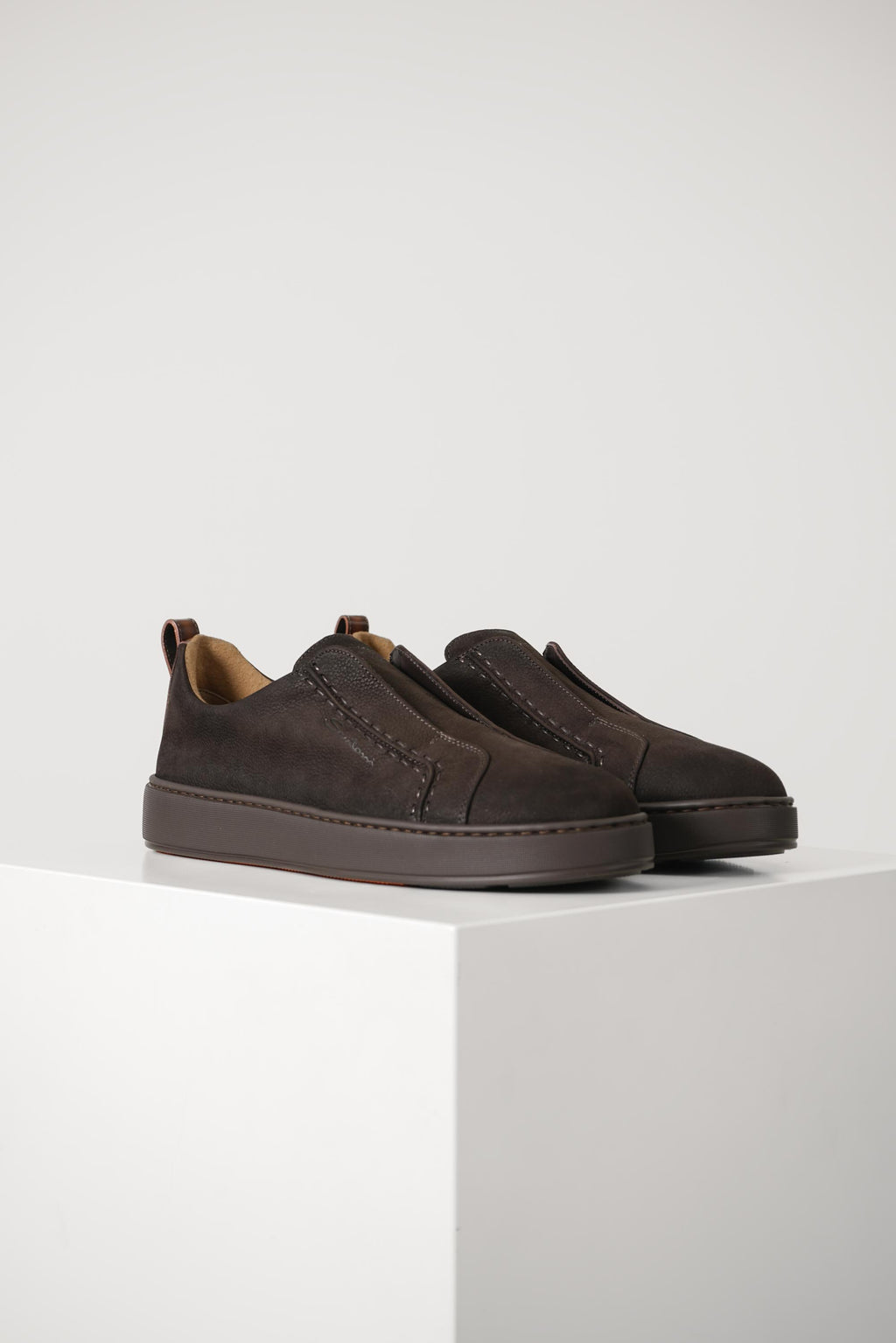 Victoryl26-C – Dark Brown