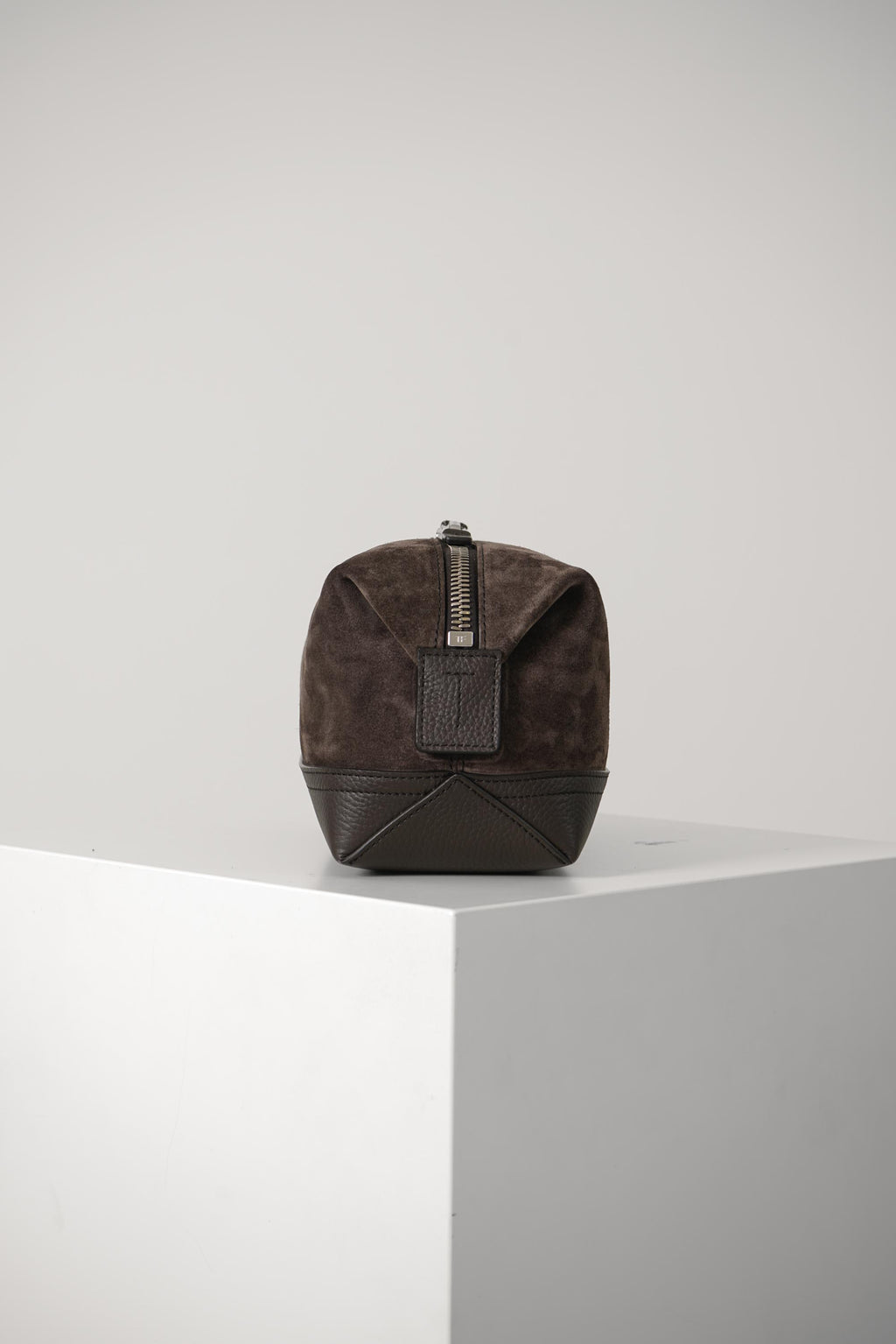 Suede + Grain Leather Chic Sport Vanity Case – Brown