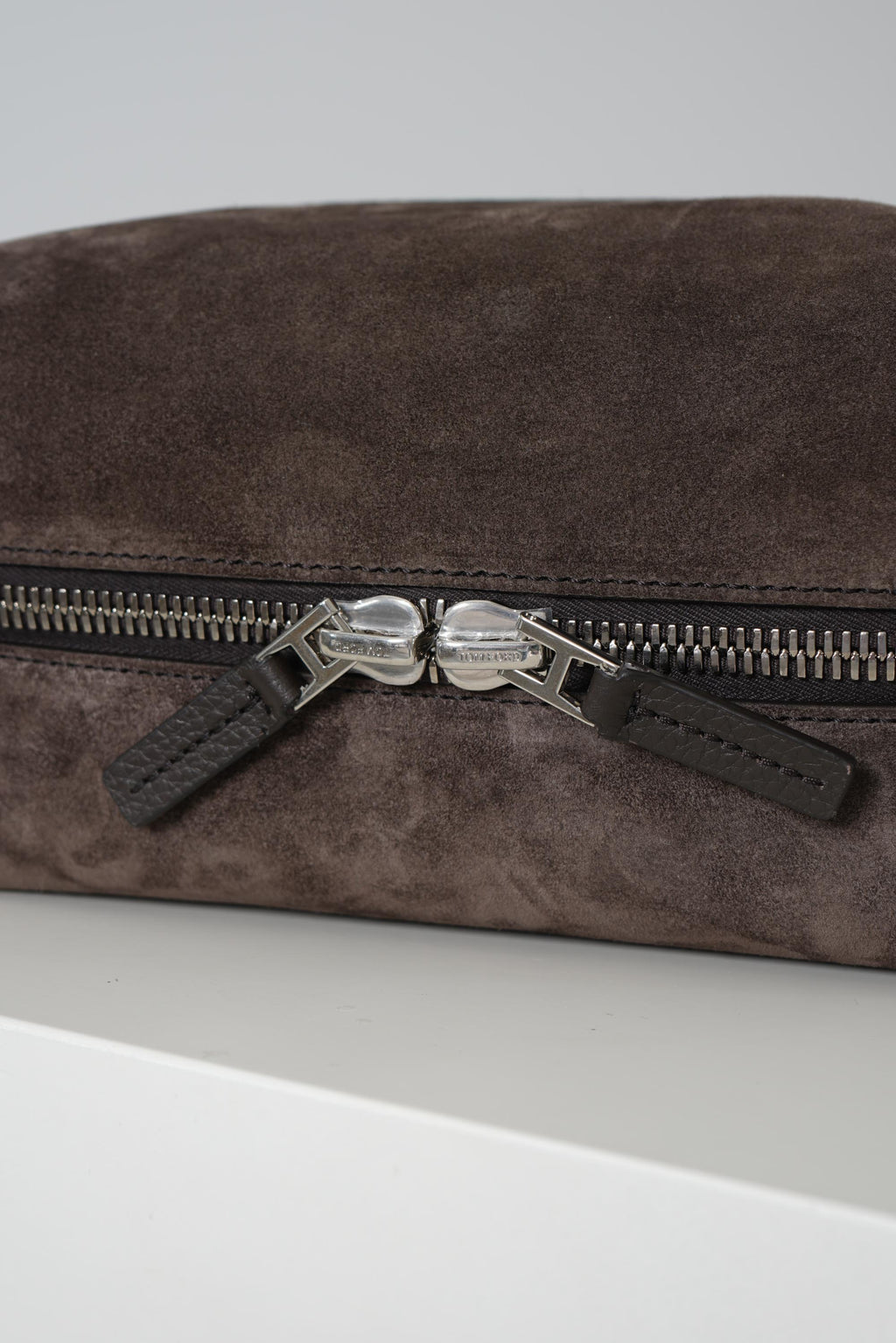 Suede + Grain Leather Chic Sport Vanity Case – Brown