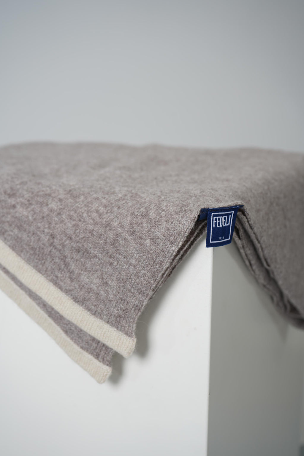 Open Cashmere Scarf – Corda/Platino