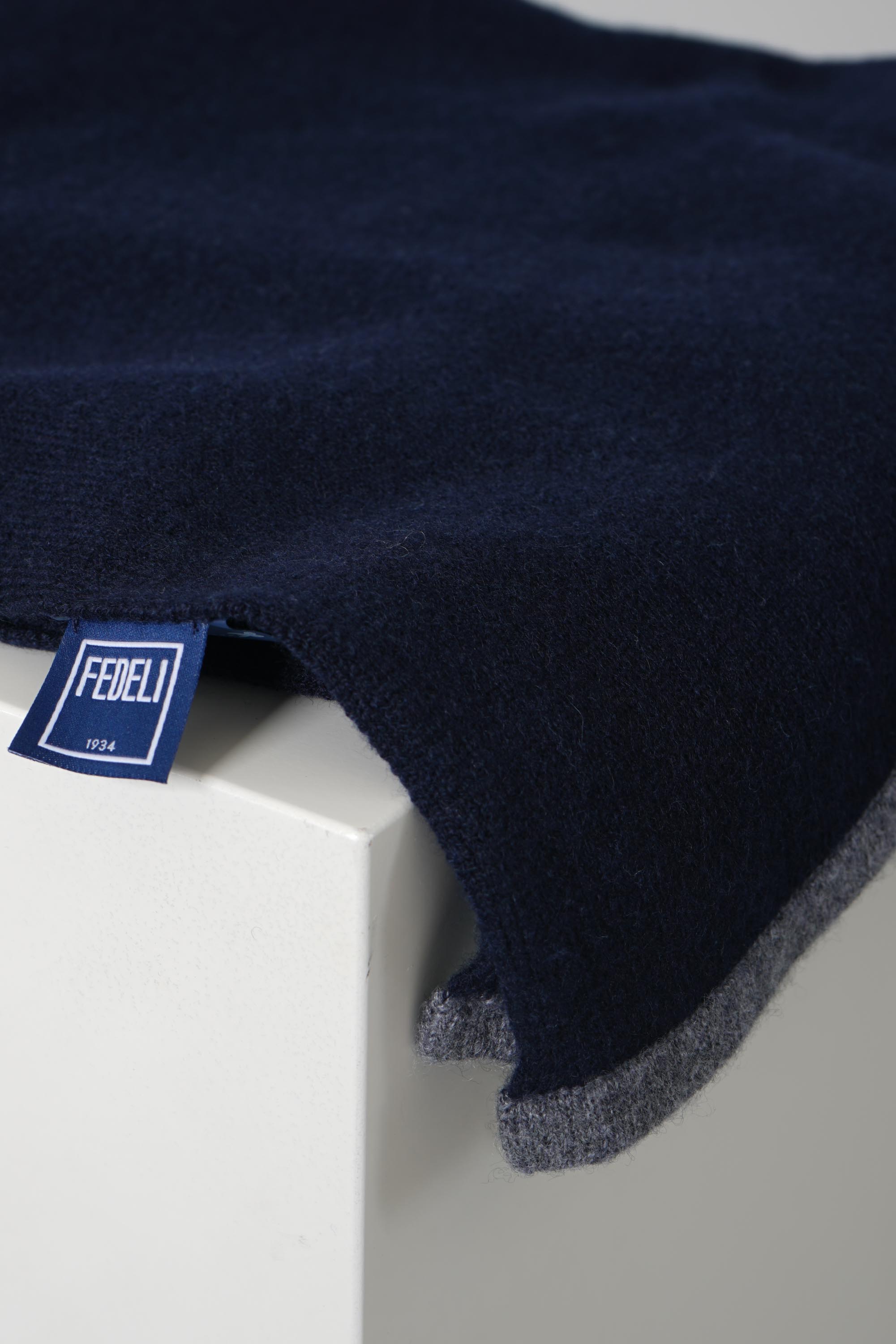 Open Cashmere Scarf – Blue Scuro/Stone
