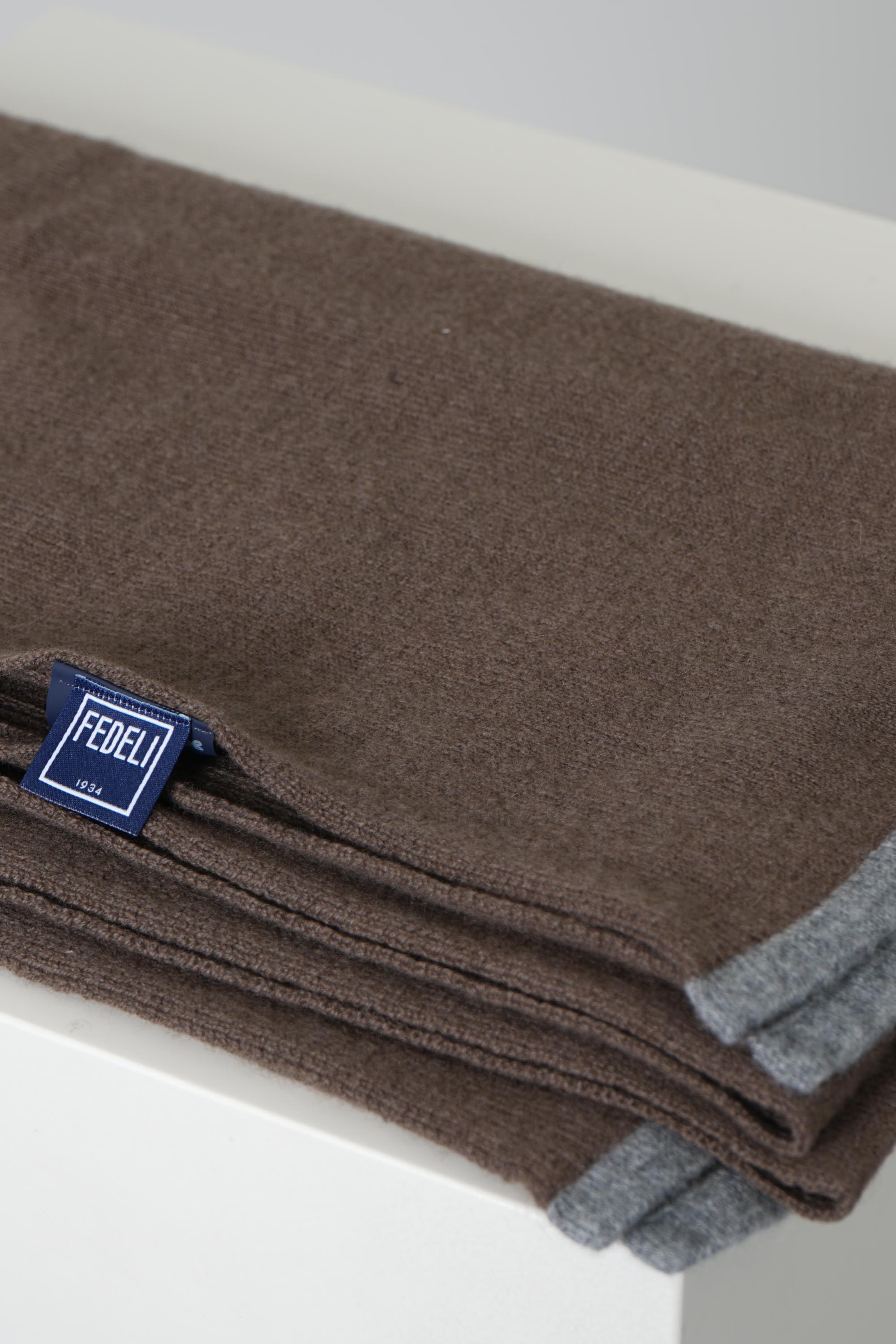Open Cashmere Scarf – Koala/Flannel