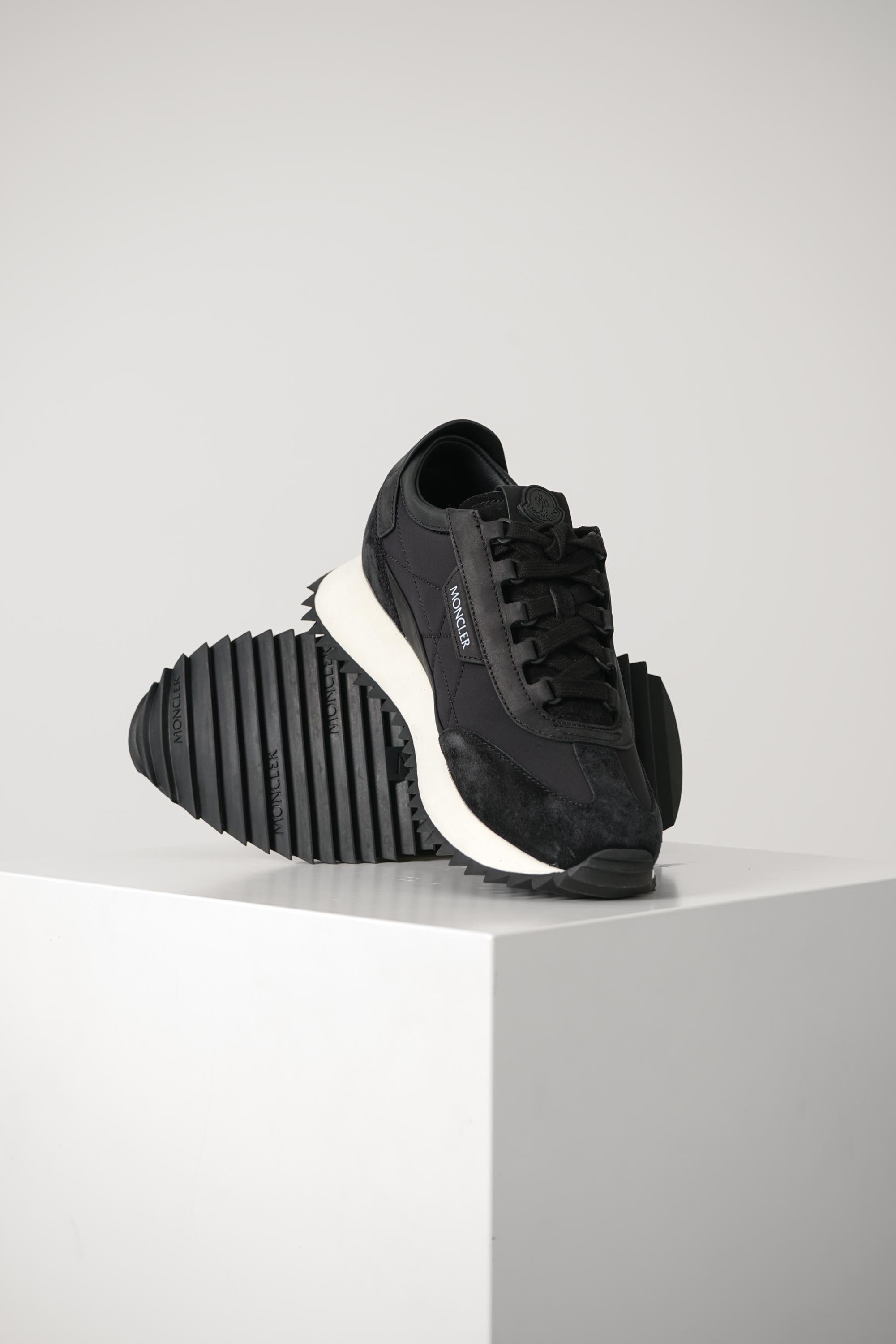 Pacey2 Low Top Sneakers 999