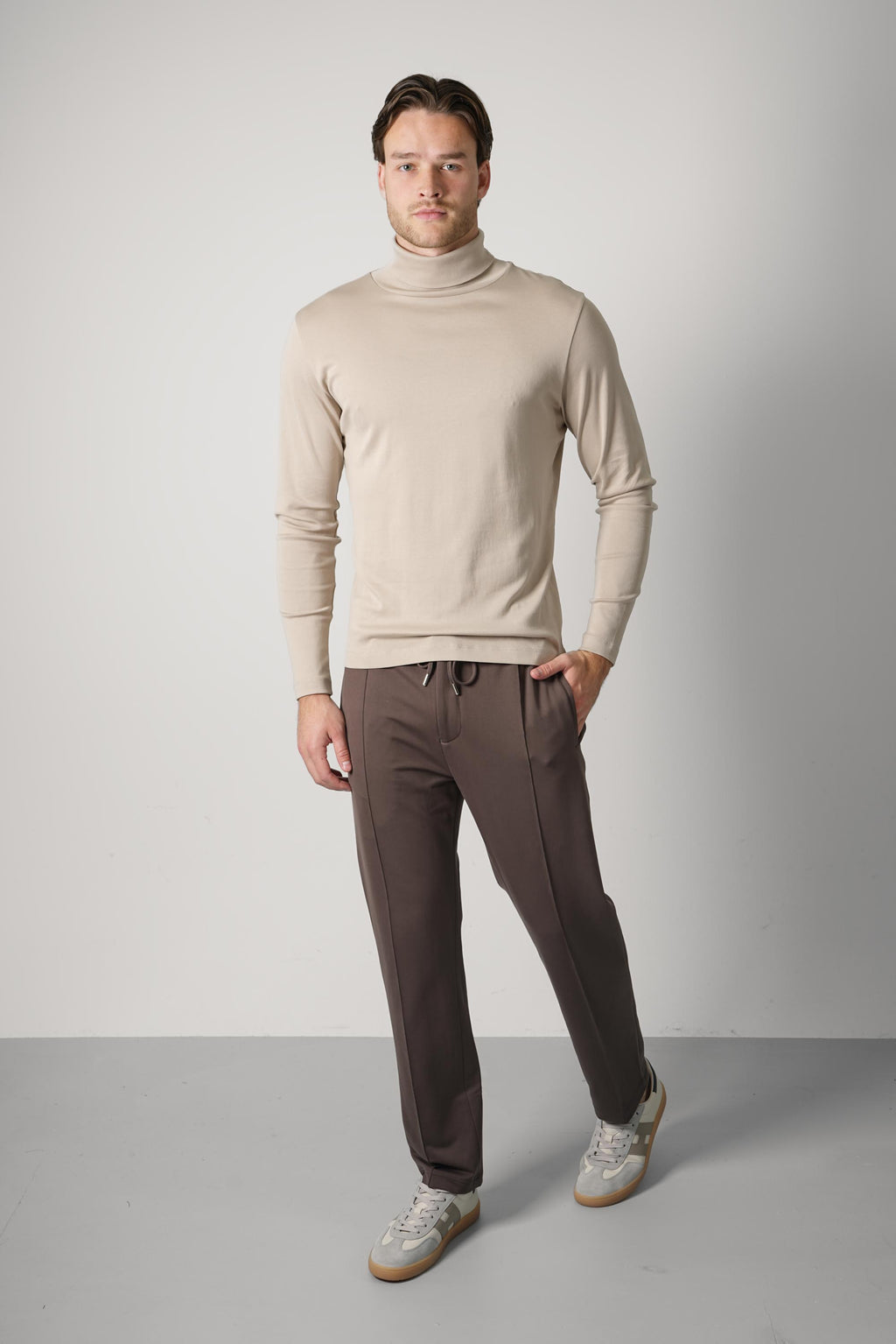 Stefan Brandt Eli Rolli Longsleeve – Stone