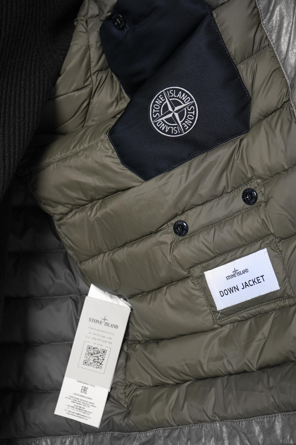 Stone Island Short Parka – Military Green (4100056)