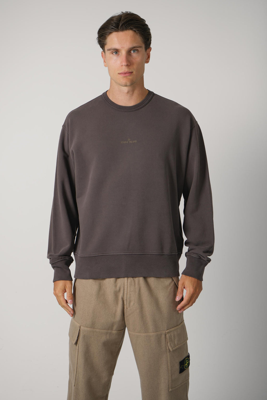 Stone Island Sweatshirt – Dark Burgundy (6100037)