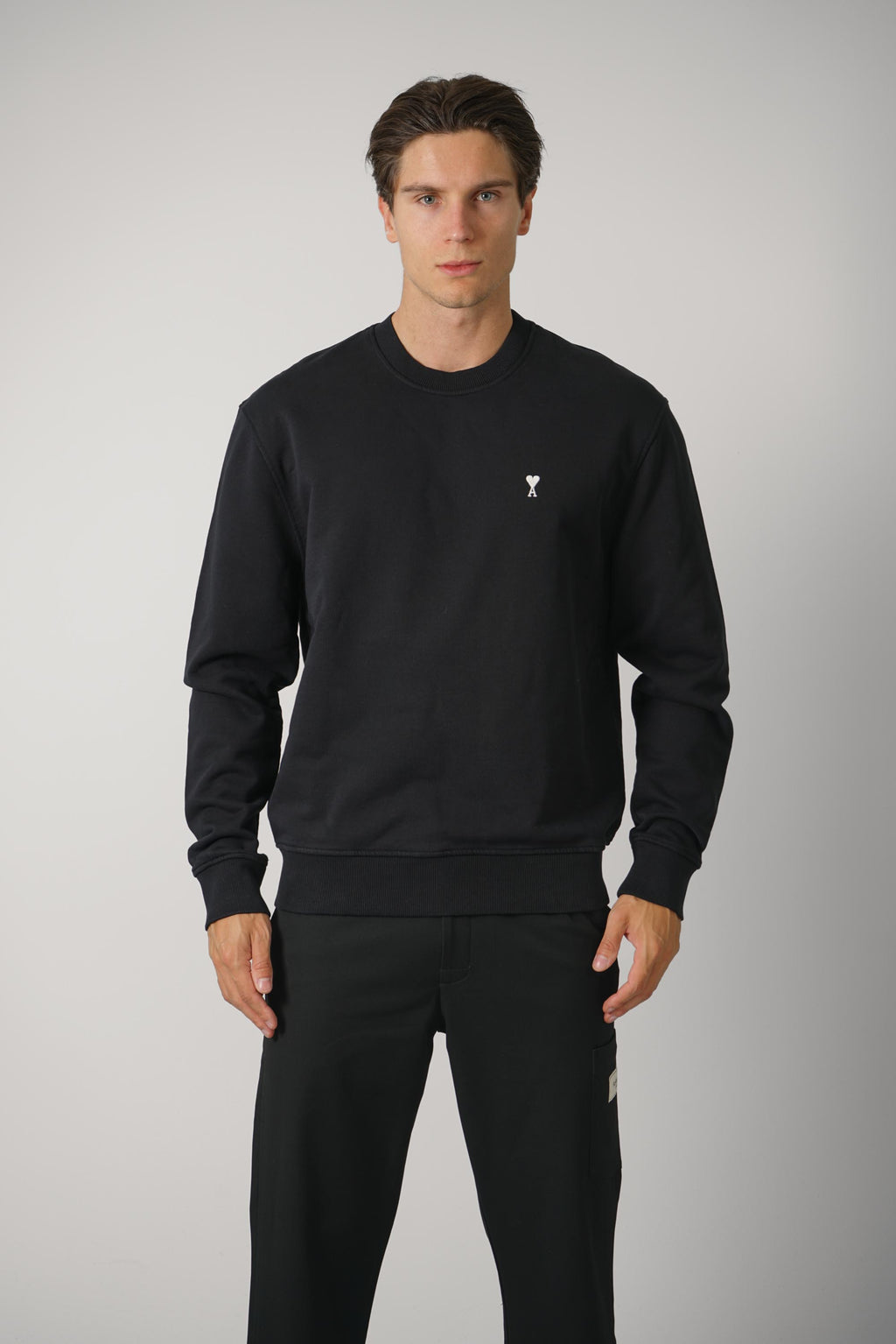 Sweatshirt with Contrasted Ami de Coeur – Black/White Cream