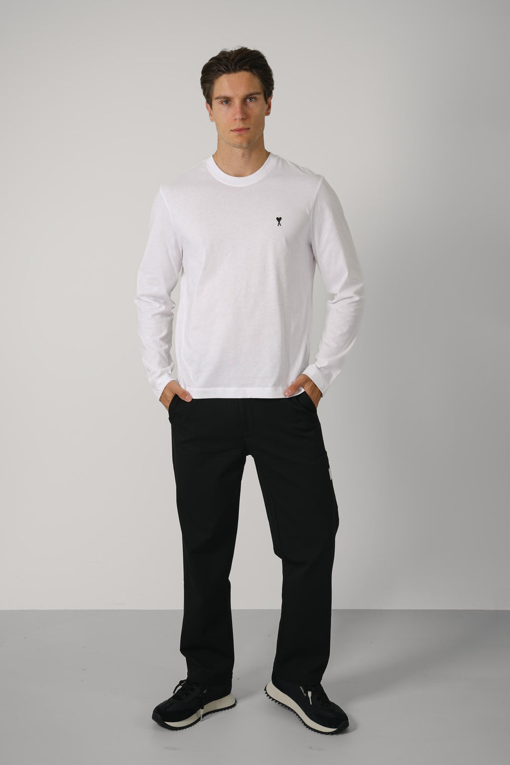 Long Sleeves T-Shirt with Contrasted Ami de Coeur – White/Black
