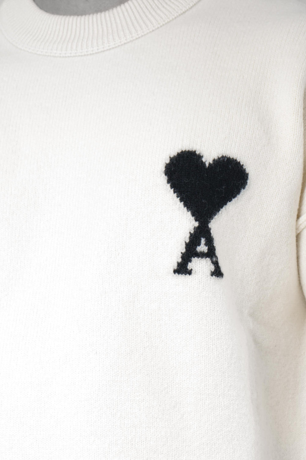Crewneck Sweater with Contrasted Ami de Coeur – Off-White/Black