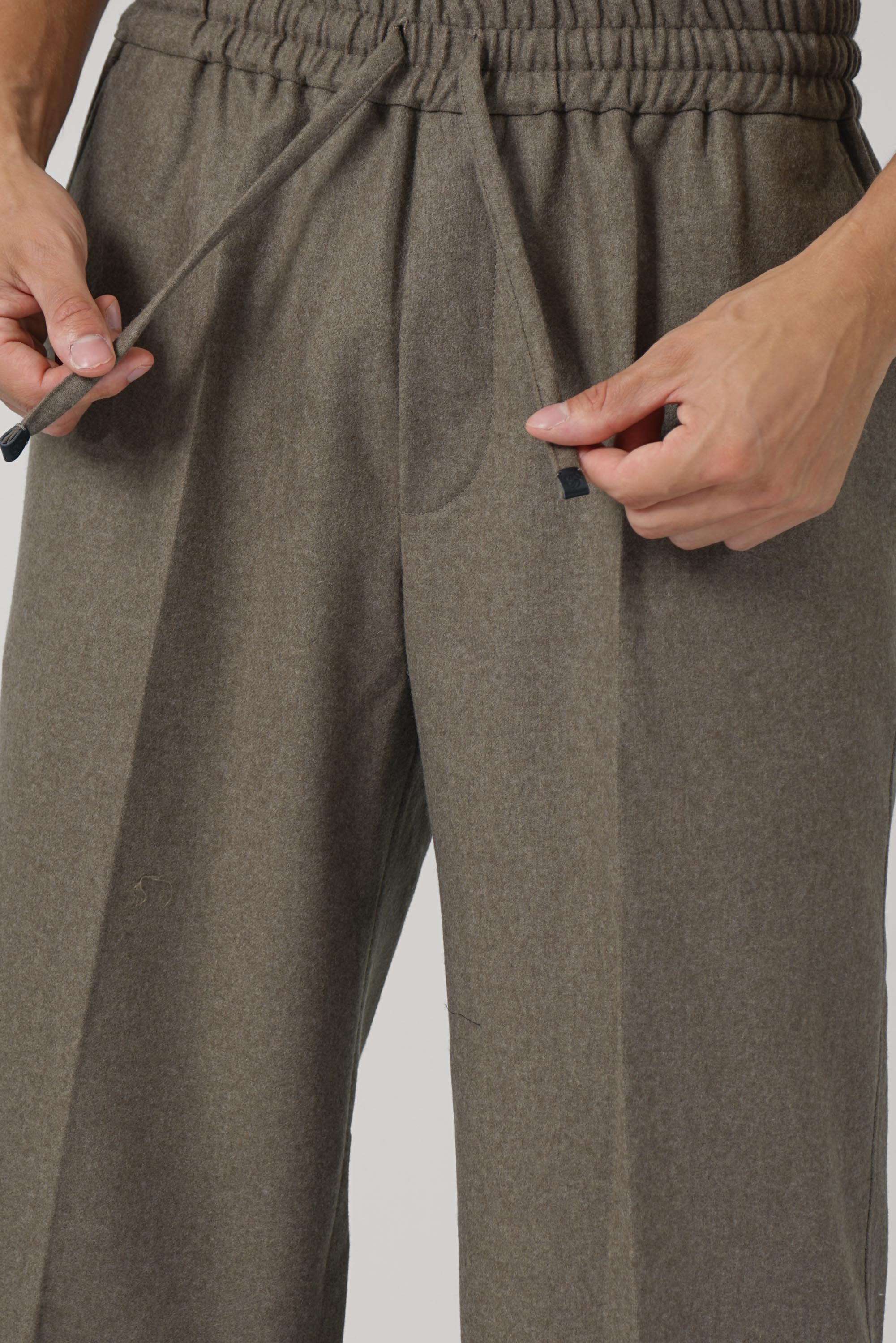 Zuit Trousers with 2 Pleats – Chocolate Brown/Ruby Red