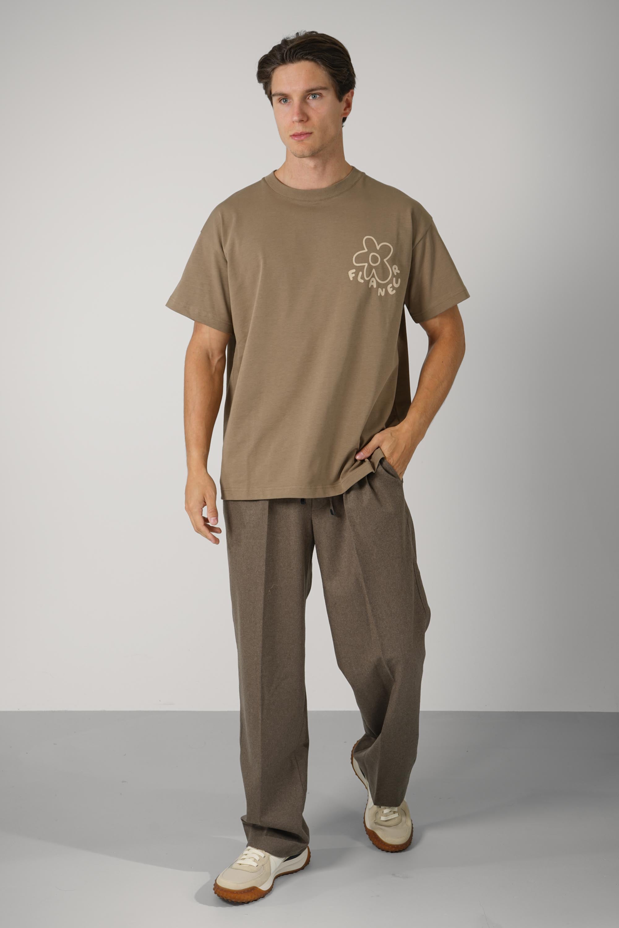 Blossom T-Shirt – Brown