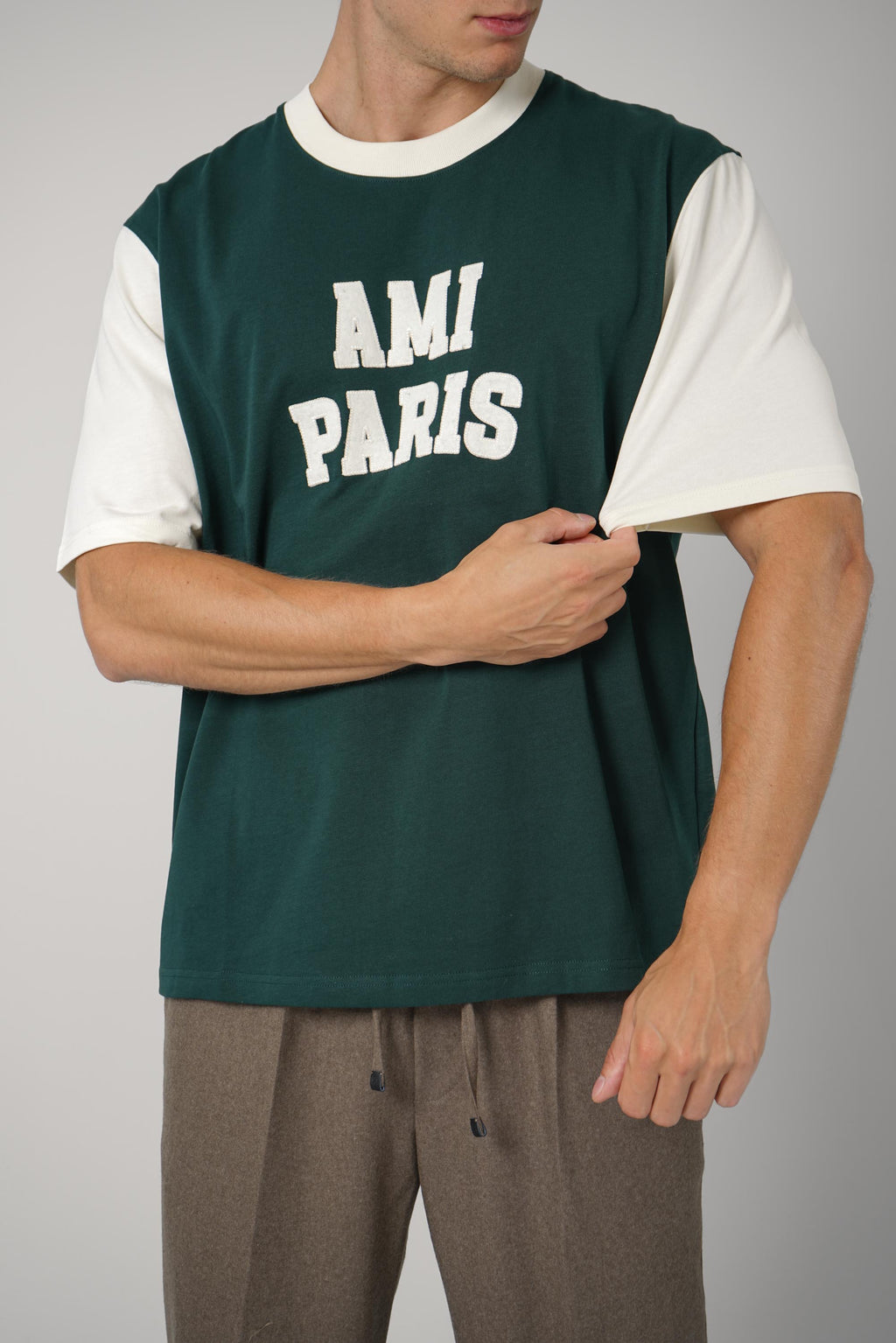 T-Shirt with Ami Paris Felt Embroidery – Bottle Green/Ivory