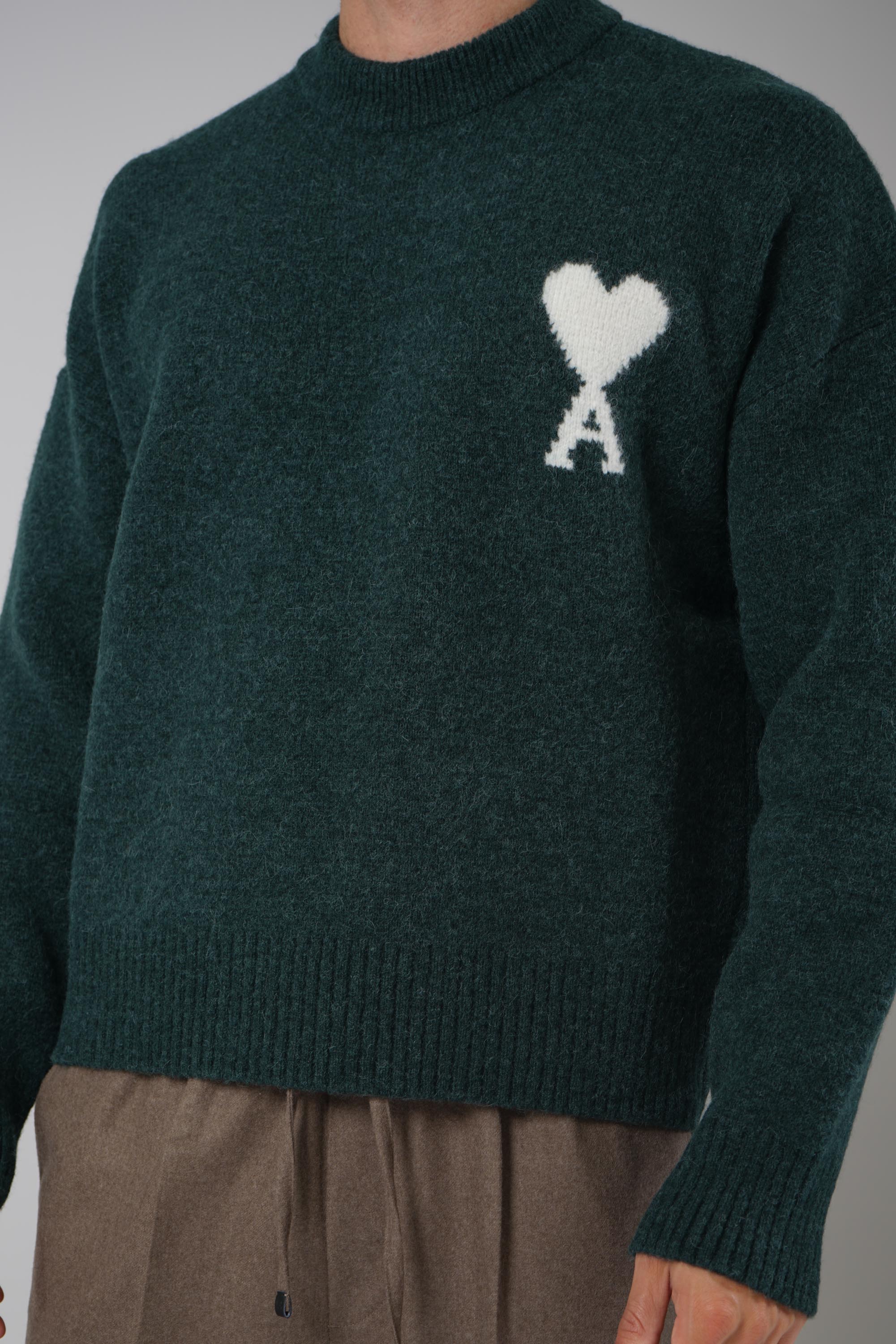 Crewneck Sweater with Ami de Coeur – Bottle Green/Ecru