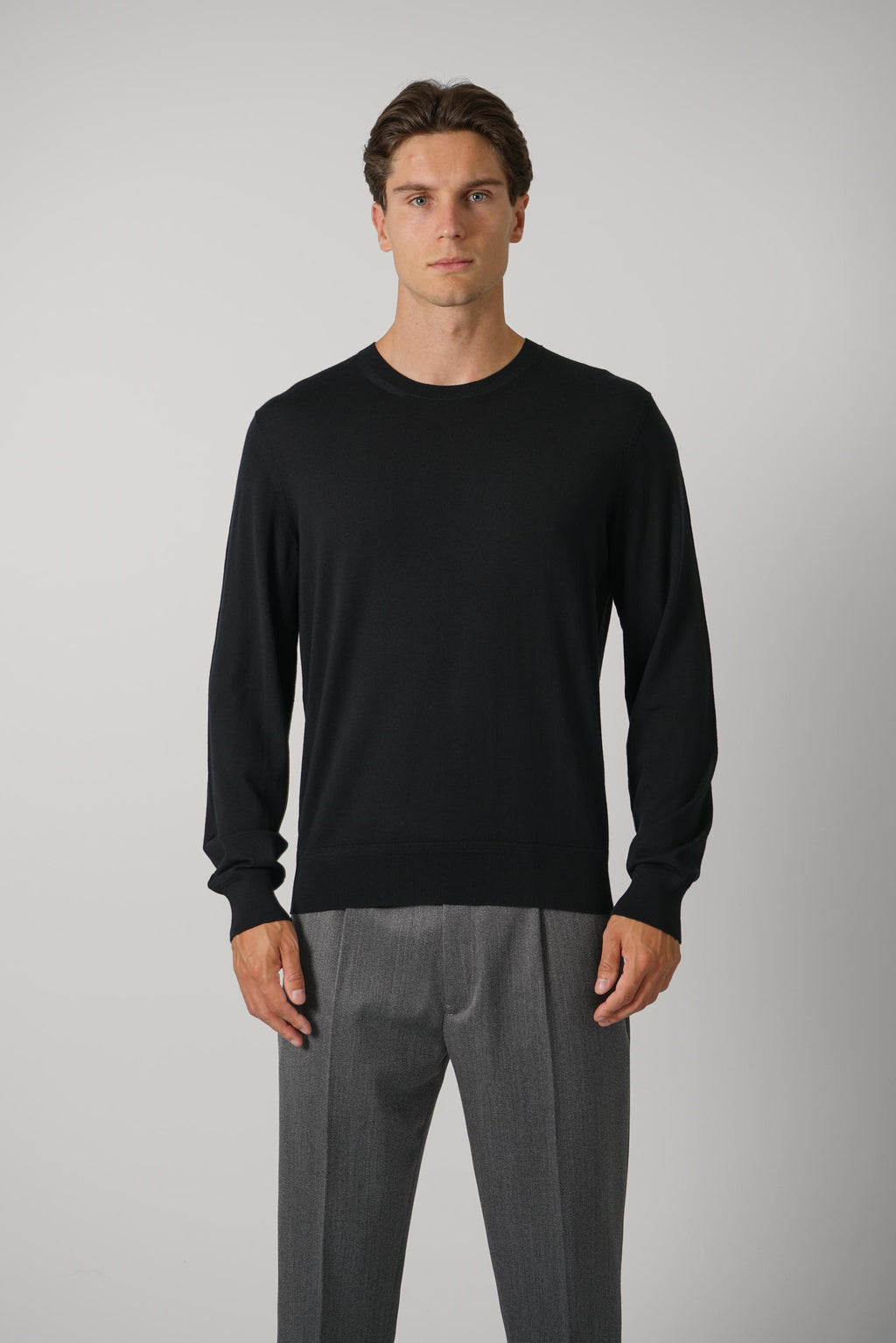 Fine Gauge Pure Wool LS Crew Neck – Black
