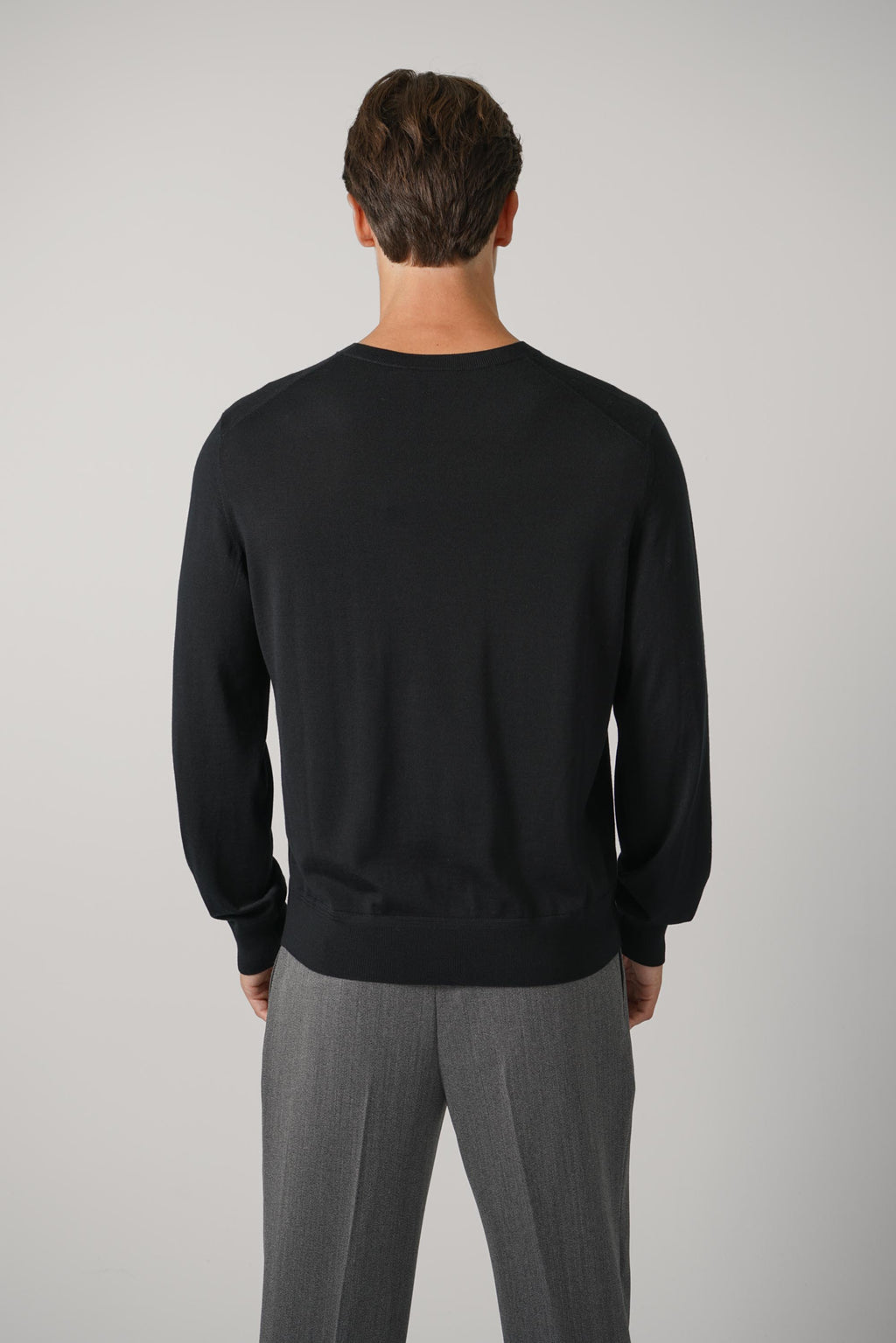 Fine Gauge Pure Wool LS Crew Neck – Black