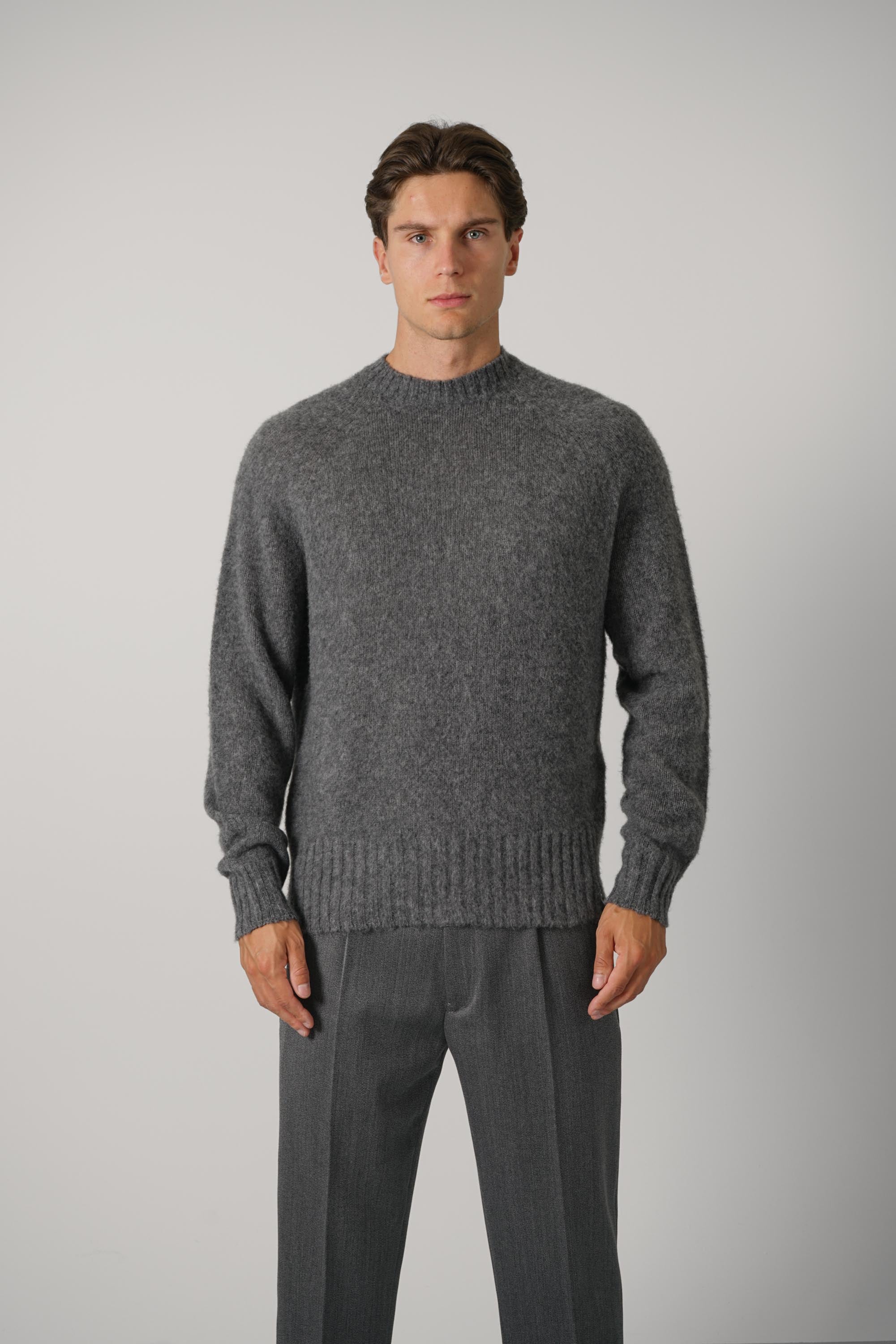 Seamless Brushed Cashmere LS Crew Neck – Light Charcoal