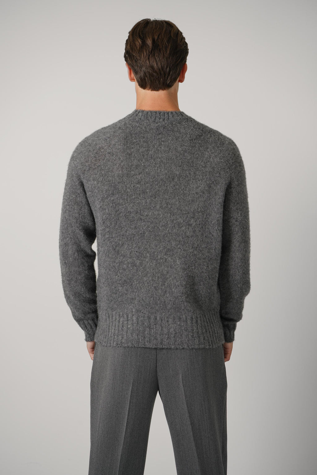 Seamless Brushed Cashmere LS Crew Neck – Light Charcoal