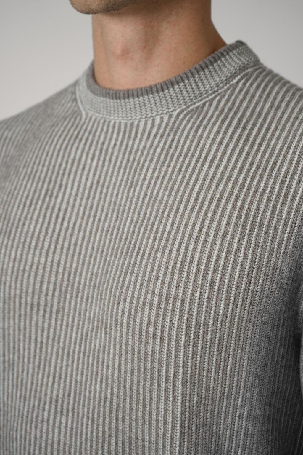 Cashmere Wool Blend Crewneck – 509