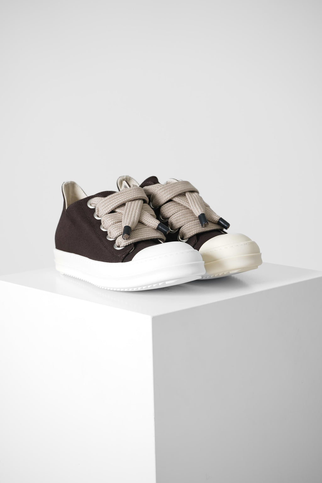Rick Owens Jumbolace Low Sneaks – Dark Dust/Milk/Milk