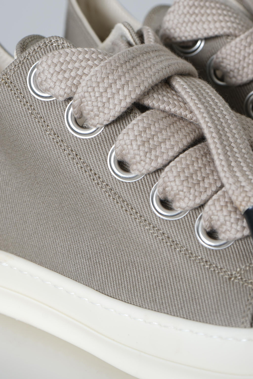 Rick Owens Jumbolace Low Sneaks – Mineral/Milk/Milk