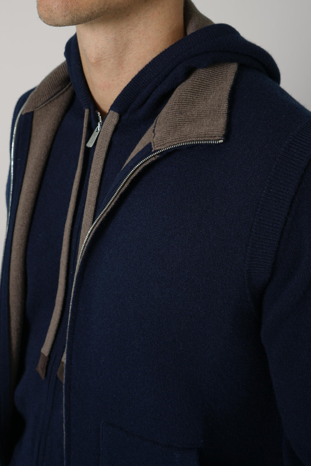Fedeli Stan Cashmere Cardigan – Blue Scuro/Koala