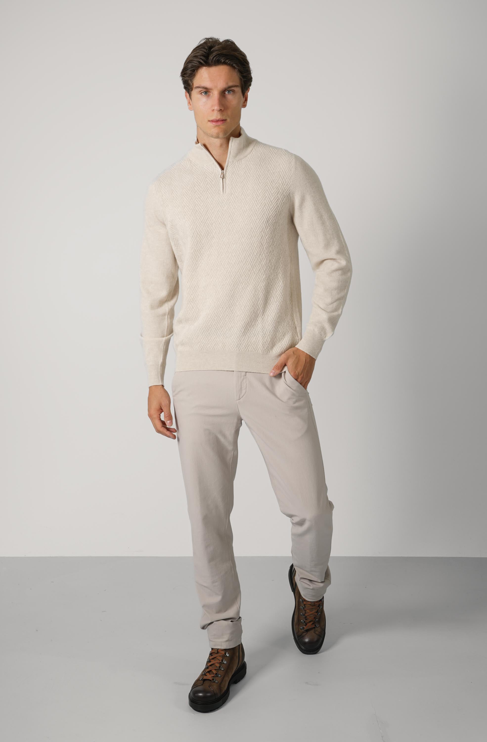 Fedeli Arrow Wool-Cashmere Sweater – Beige