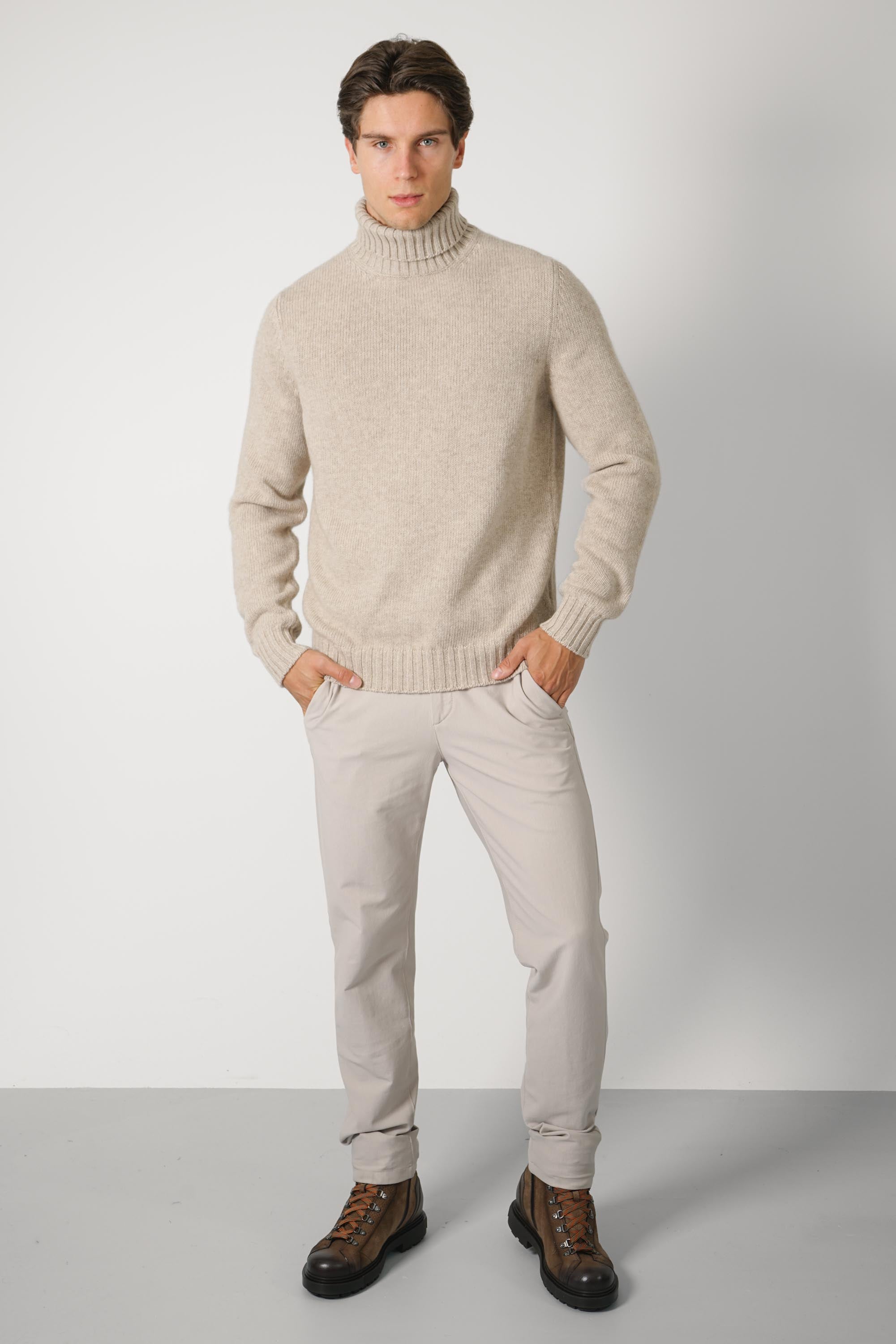 Fedeli Oslo Wool-Cashmere Rollneck Sweater – Beige