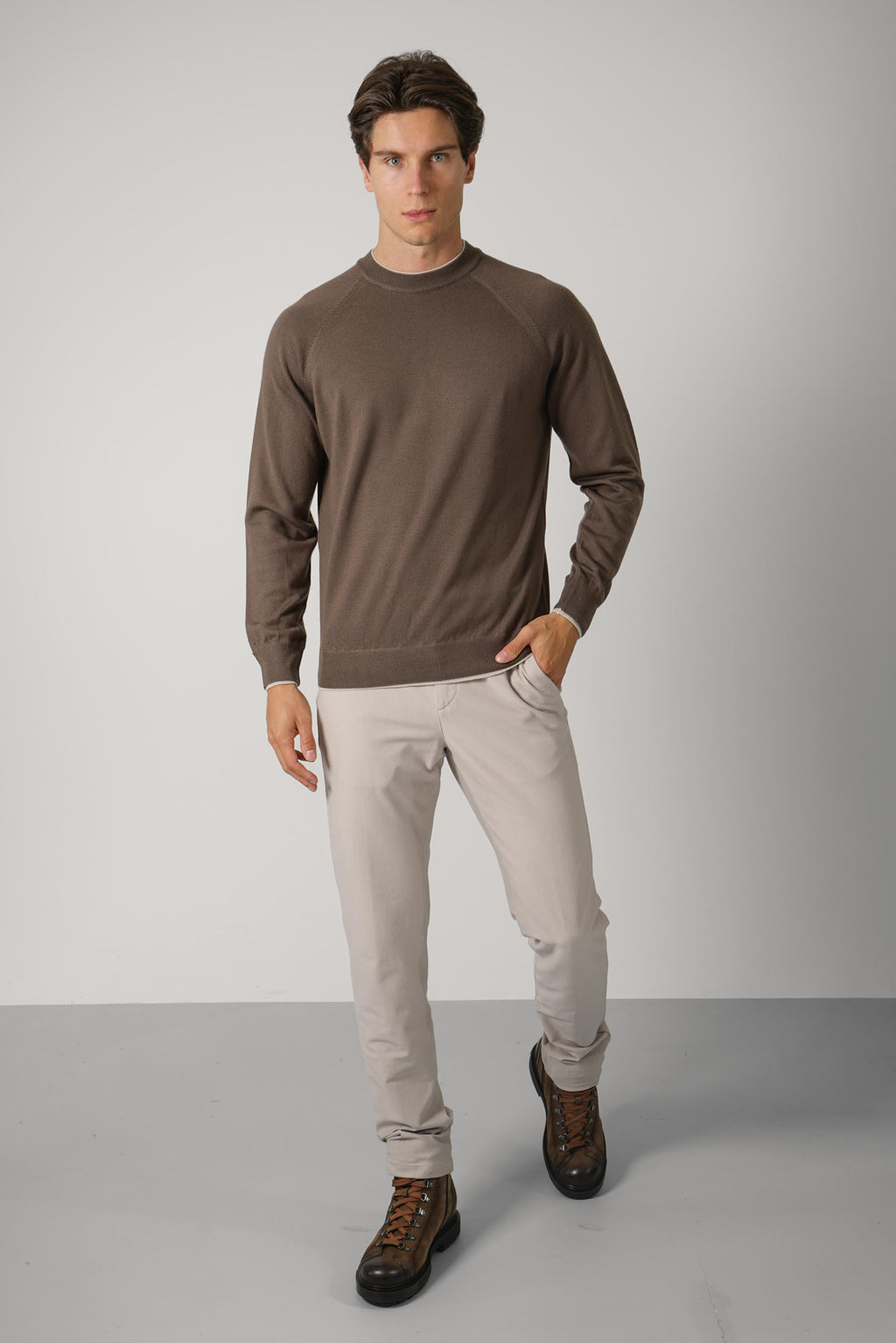 Round Neck Sweater MAG0N037 – Moro e Sabbia