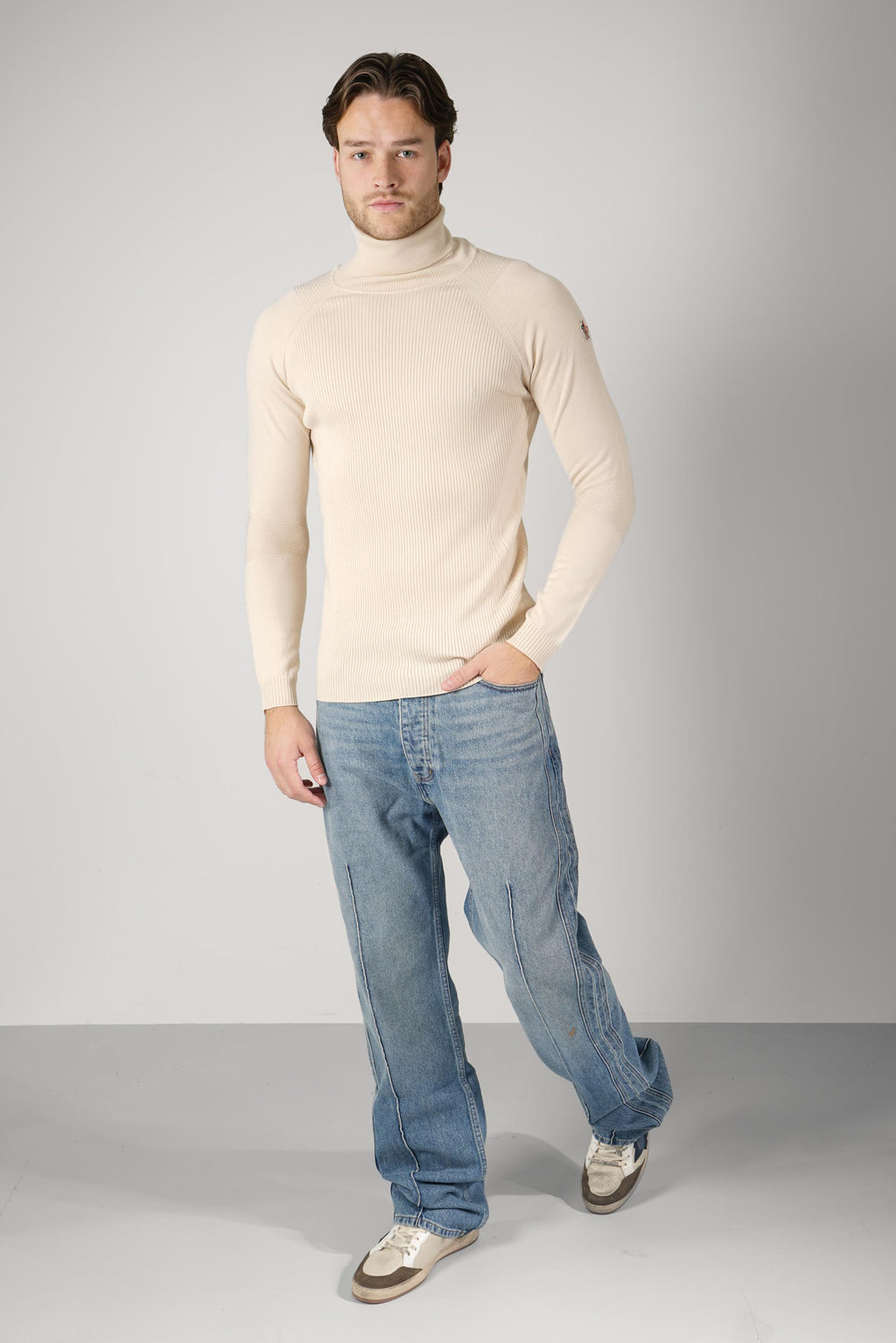 Moncler Grenoble T-neck – Beige