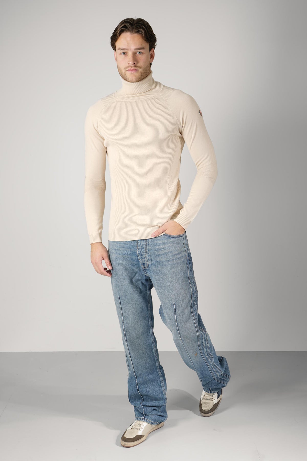 Moncler Grenoble T-neck – Beige