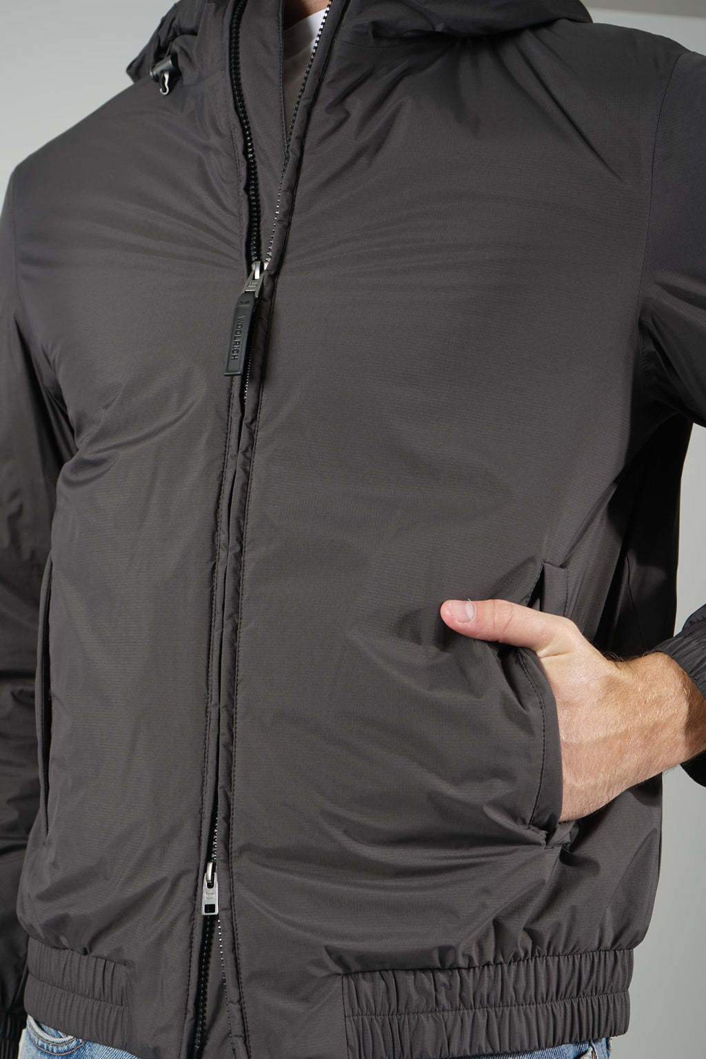 Woolrich Micro Ripstop Hooded Jacket – Charcoal Grey