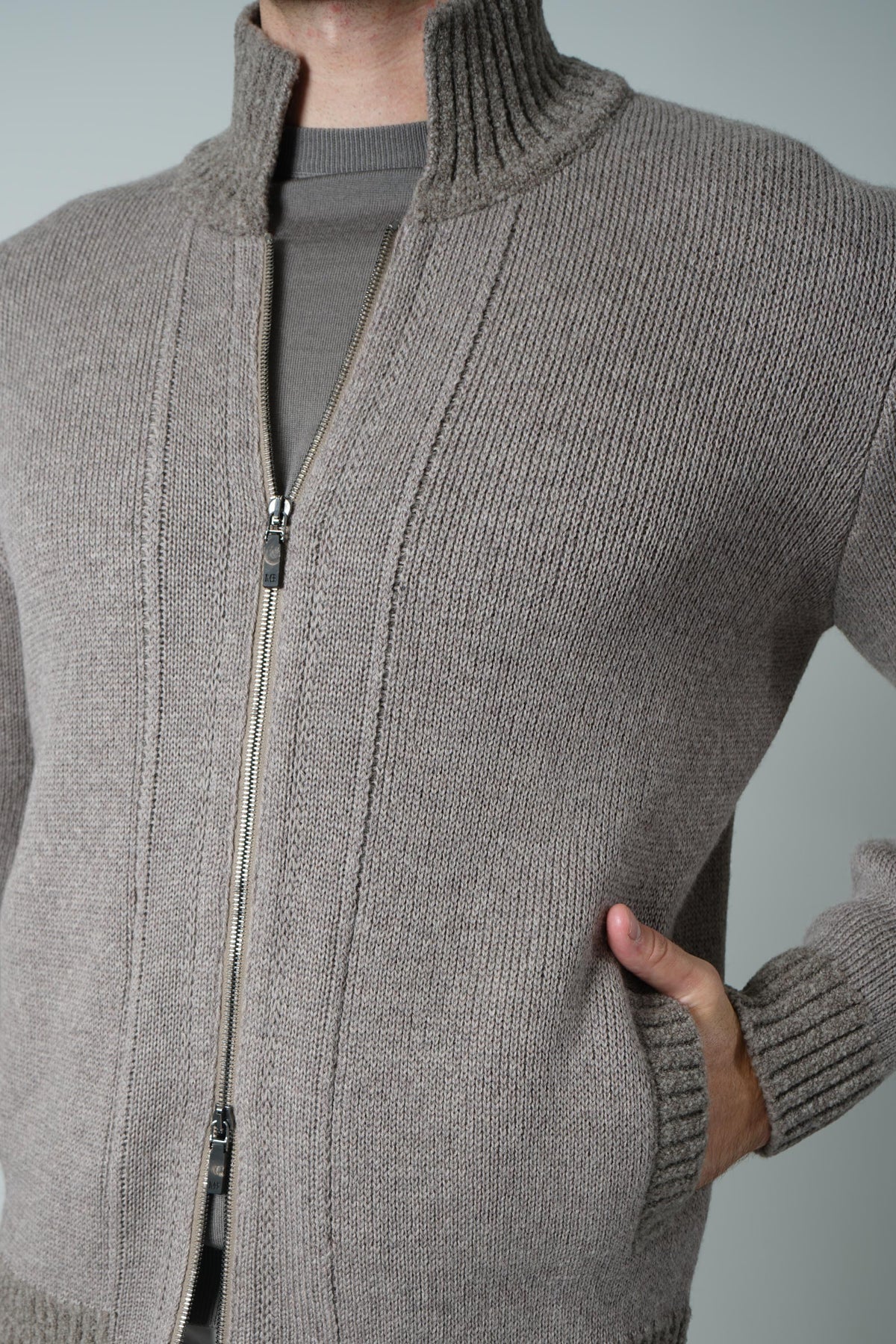 Maurizio Baldassari Little Bear Zipped Overshirt – Light Taupe
