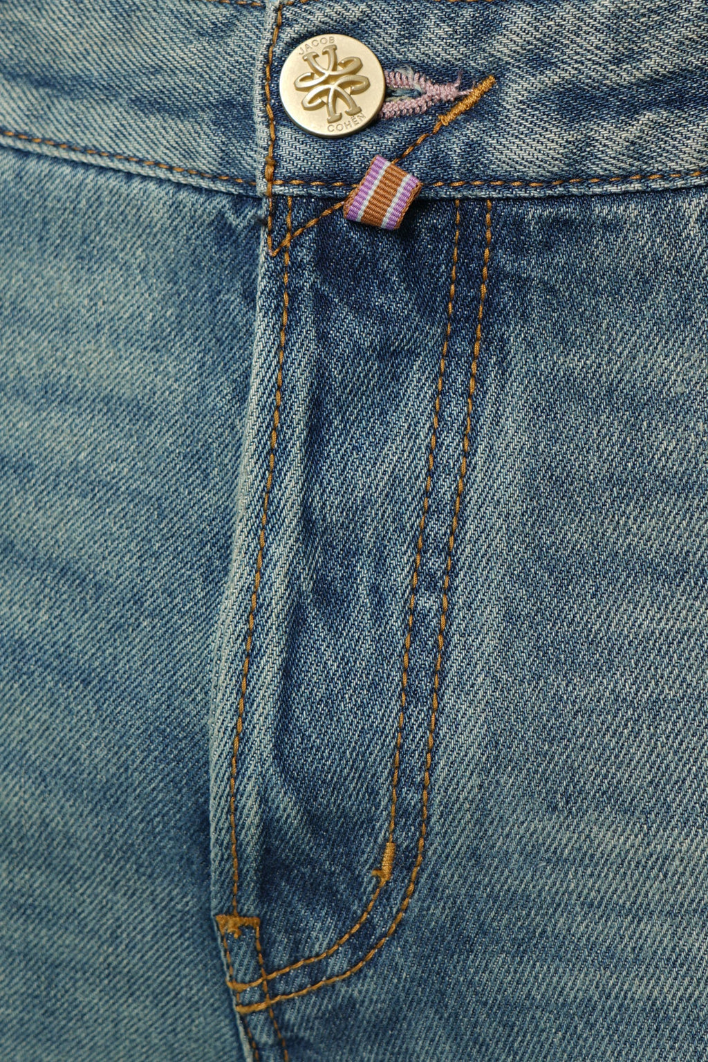 Alex 5-Pocket Straight Fit Jeans – 200D