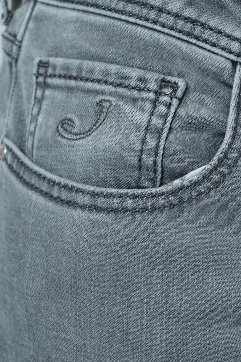 Bard 5-Pocket Slim Fit Jeans – 700D