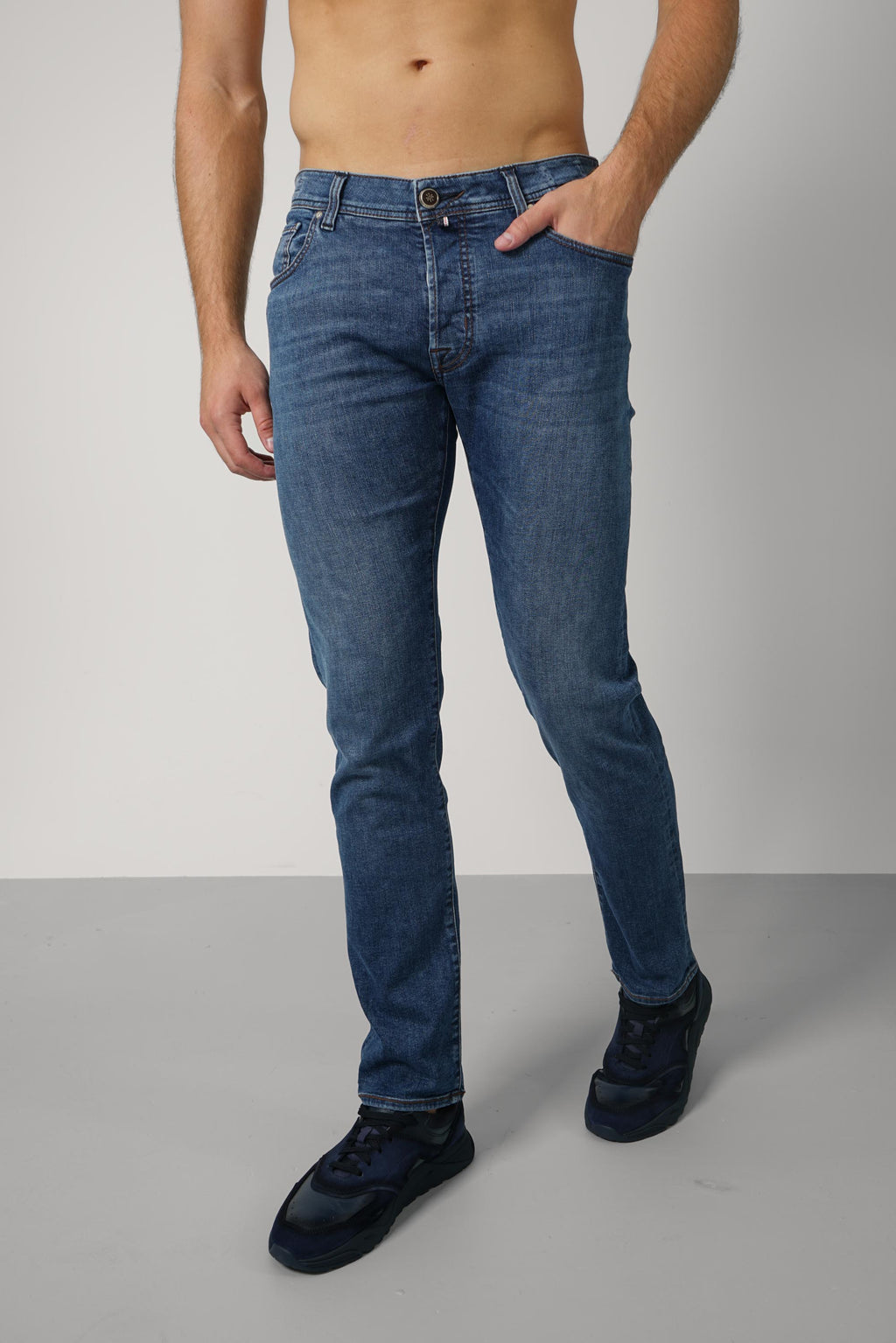 Bard LTD 5-Pocket Slim Fit Jeans – 200D