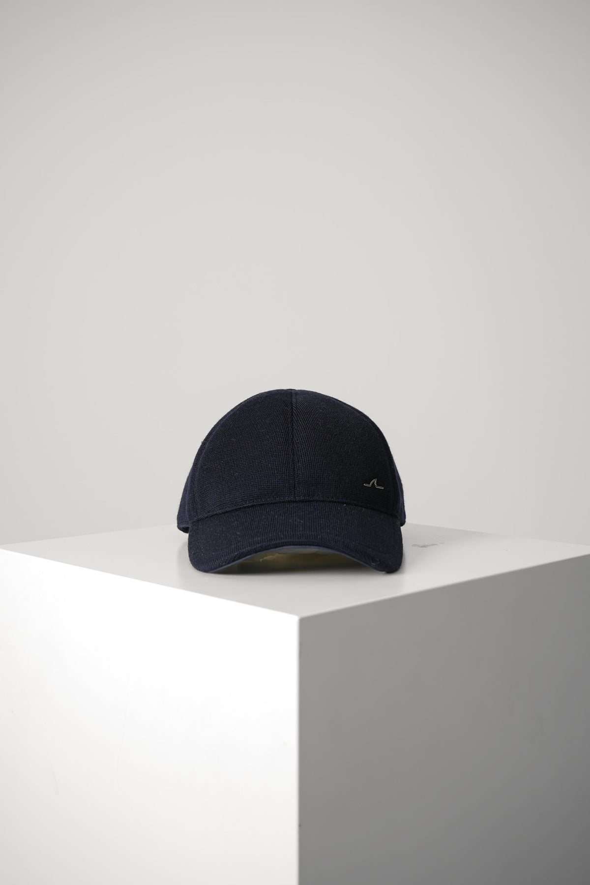 Paul & Shark Knit Baseball Cap with Plaque – Navy