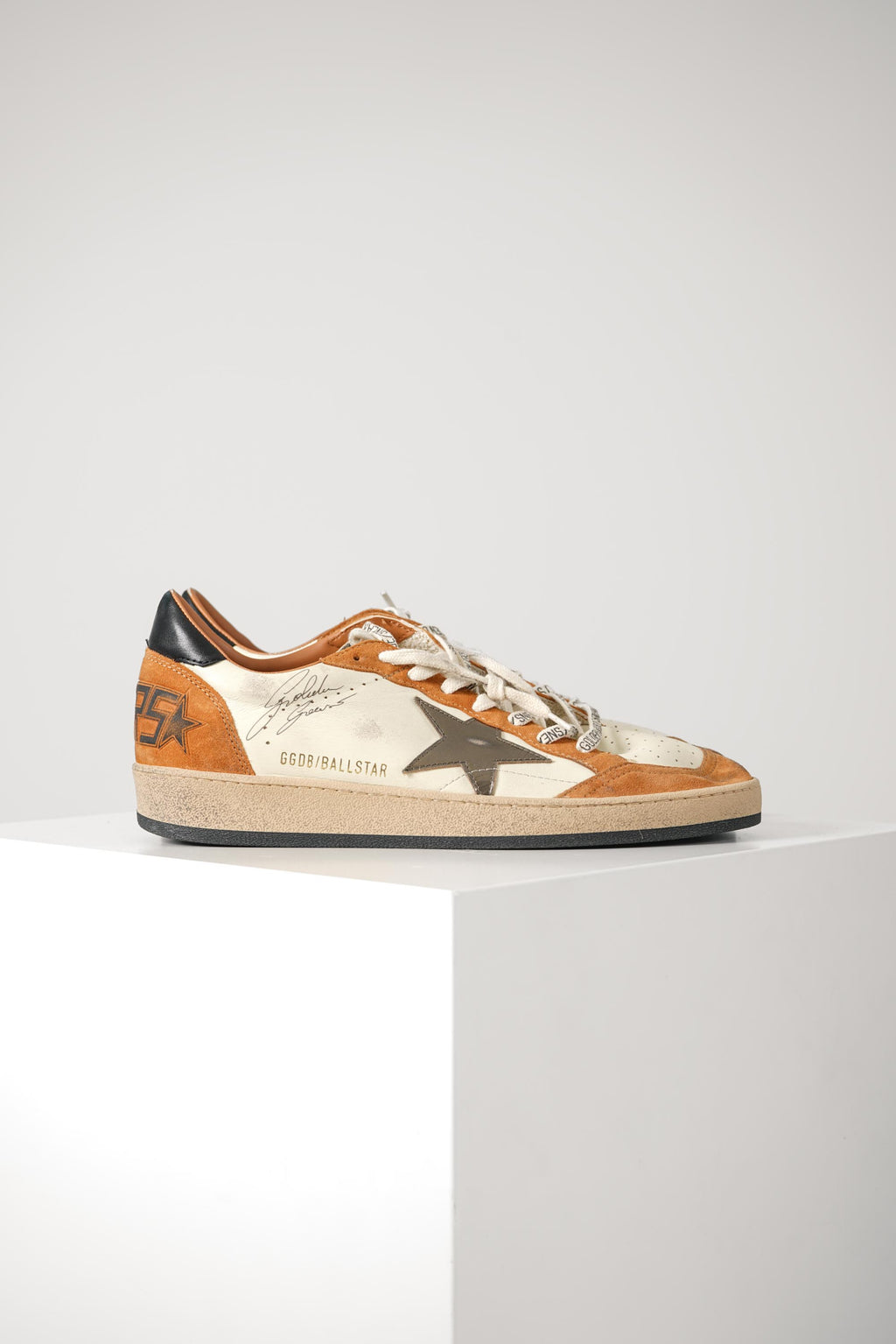 Ballstar Nappa Upper Suede Toe Heel And Spur Laminated Star – White Beige/Warm