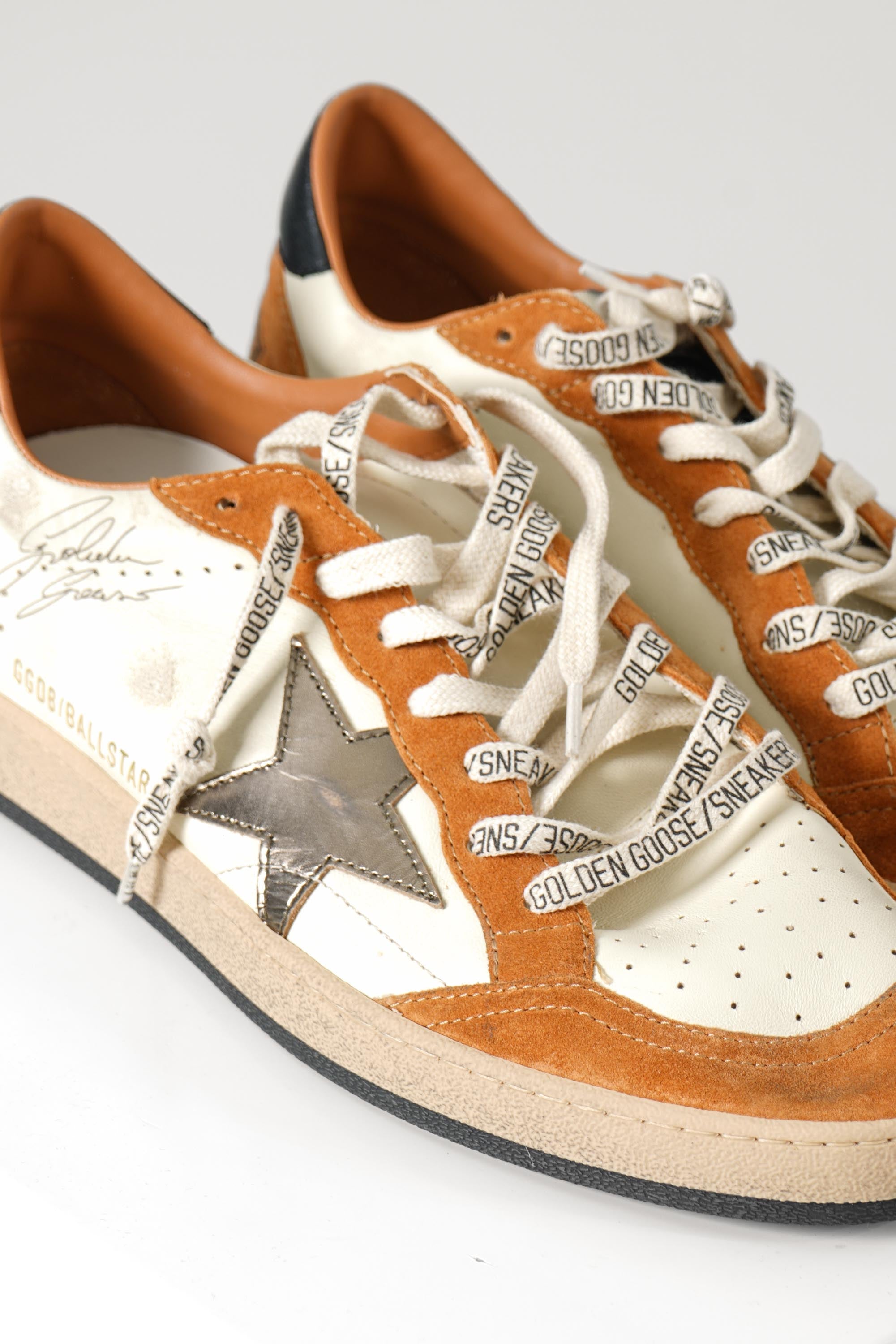 Ballstar Nappa Upper Suede Toe Heel And Spur Laminated Star – White Beige/Warm