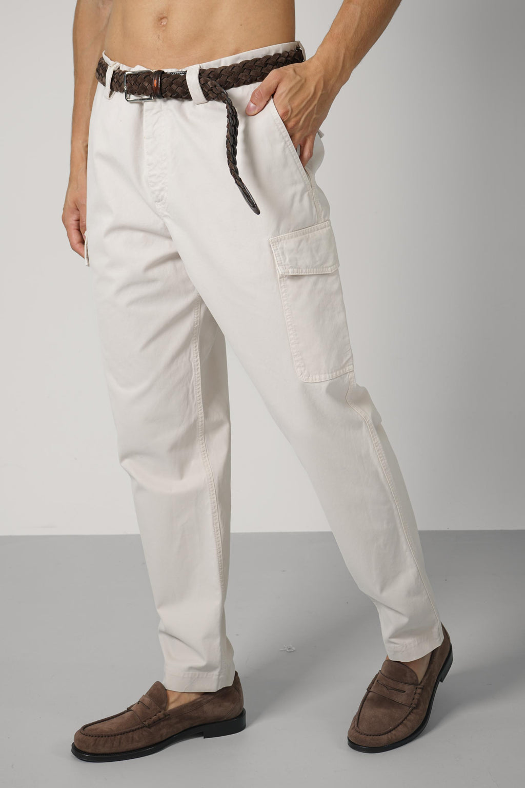 Brunello Cucinelli Trousers with Cargo Pockets Beige